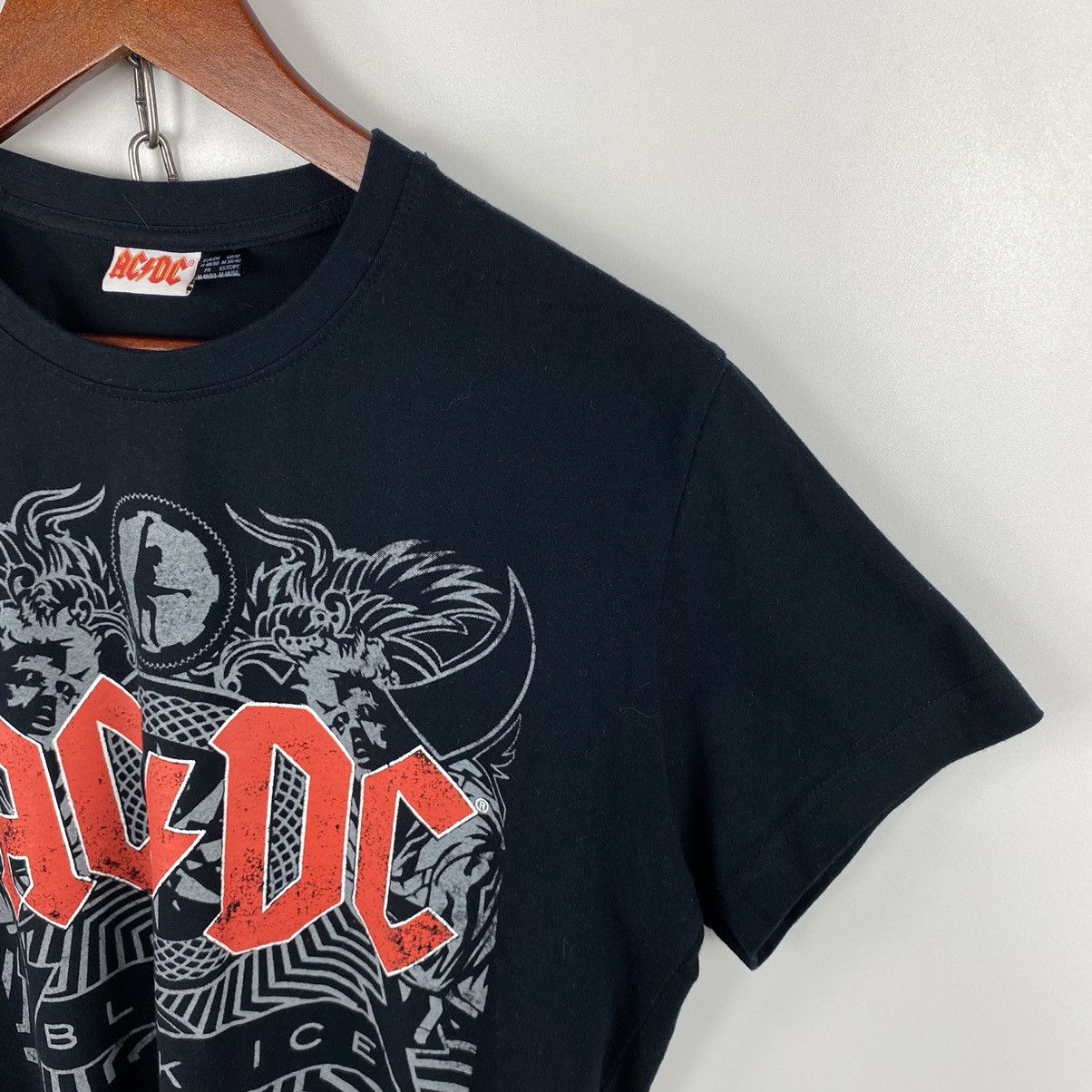 AC/DC × Band Tees Ac/Dc Black Ice 2014 Rock TShirt Official Merchandise Size M Size US M / EU 48-50 / 2 - 3 Thumbnail