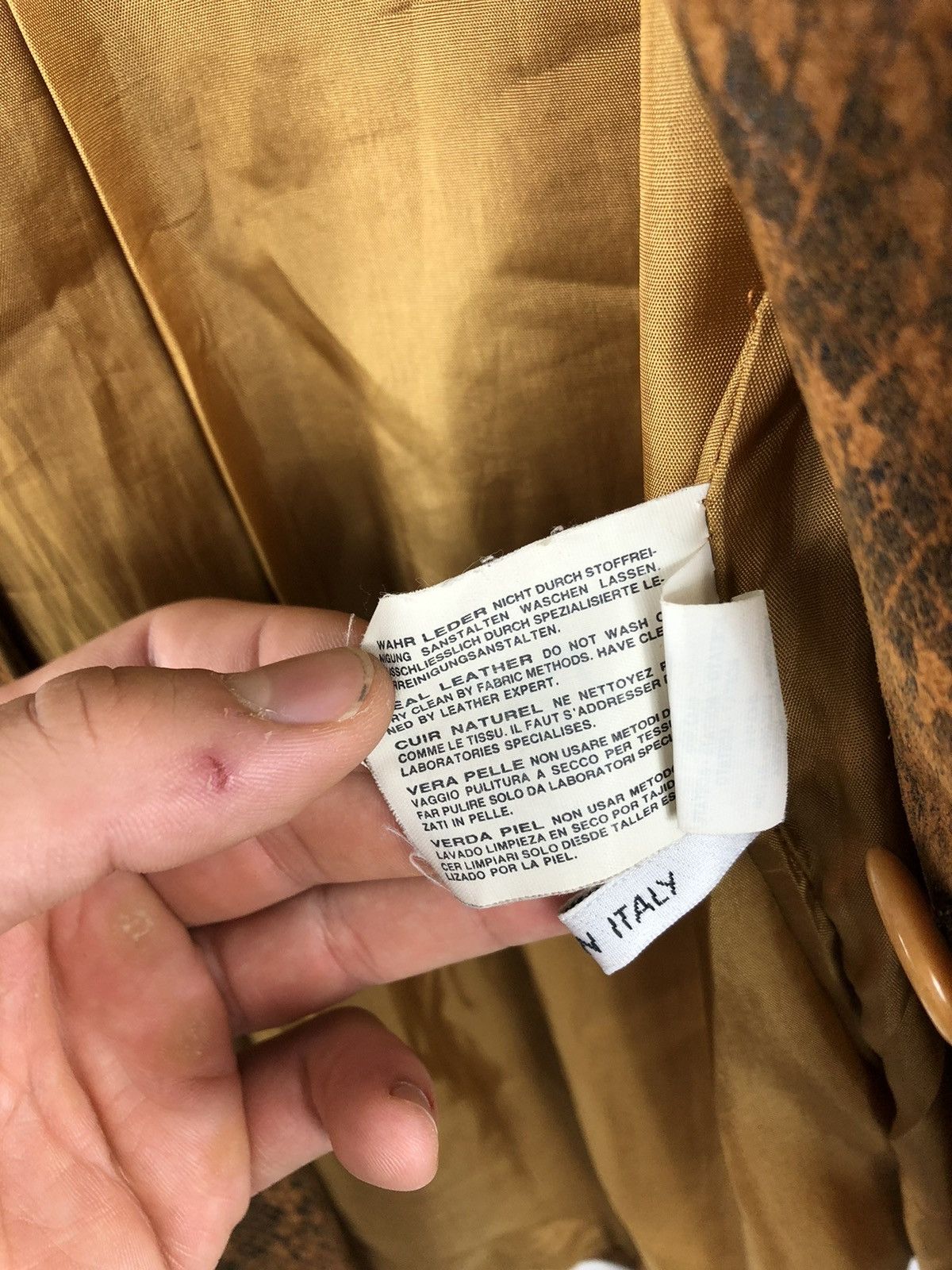 Designer × Vintage Mabrun Woman’s Crocodile Leather Jackets Button Style Sz L Size L / US 10 / IT 46 - 9 Thumbnail
