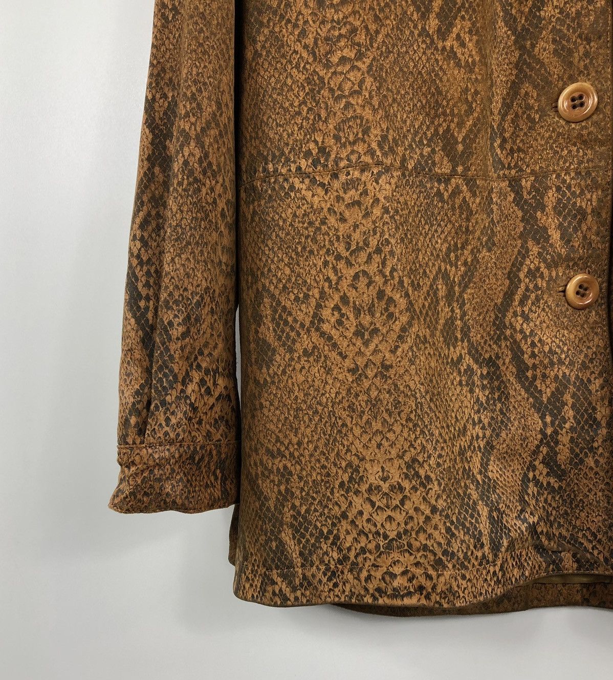 Designer × Vintage Mabrun Woman’s Crocodile Leather Jackets Button Style Sz L Size L / US 10 / IT 46 - 3 Thumbnail