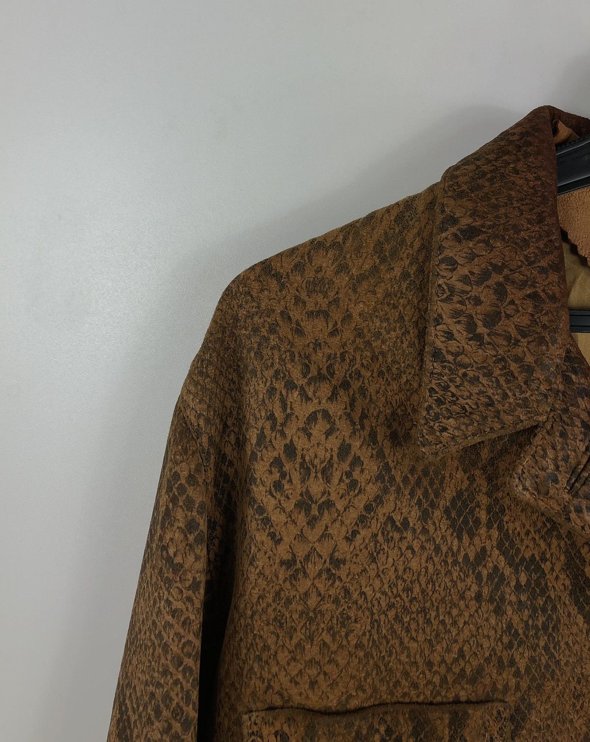 Designer × Vintage Mabrun Woman’s Crocodile Leather Jackets Button Style Sz L Size L / US 10 / IT 46 - 6 Thumbnail