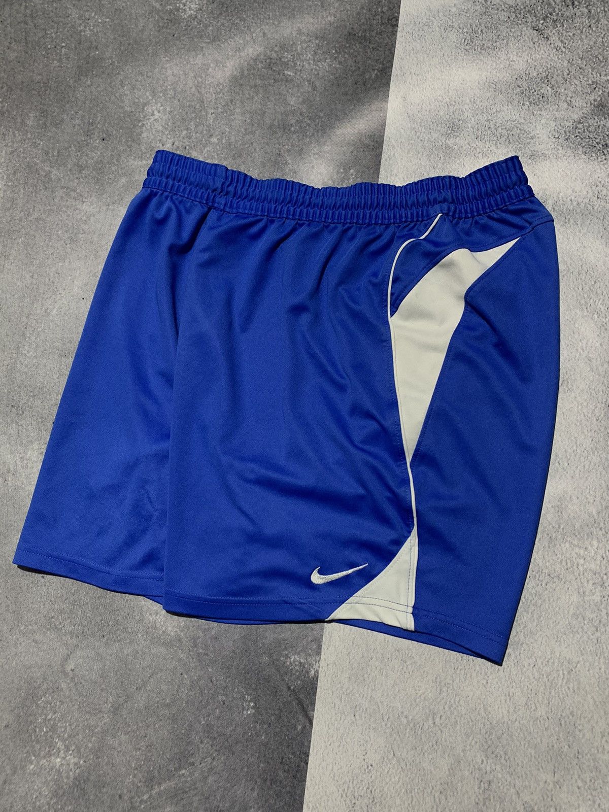 Nike Vintage Y2K Nike bottoms shorts swoosh streetwear size L Size US 34 / EU 50 - 4 Thumbnail