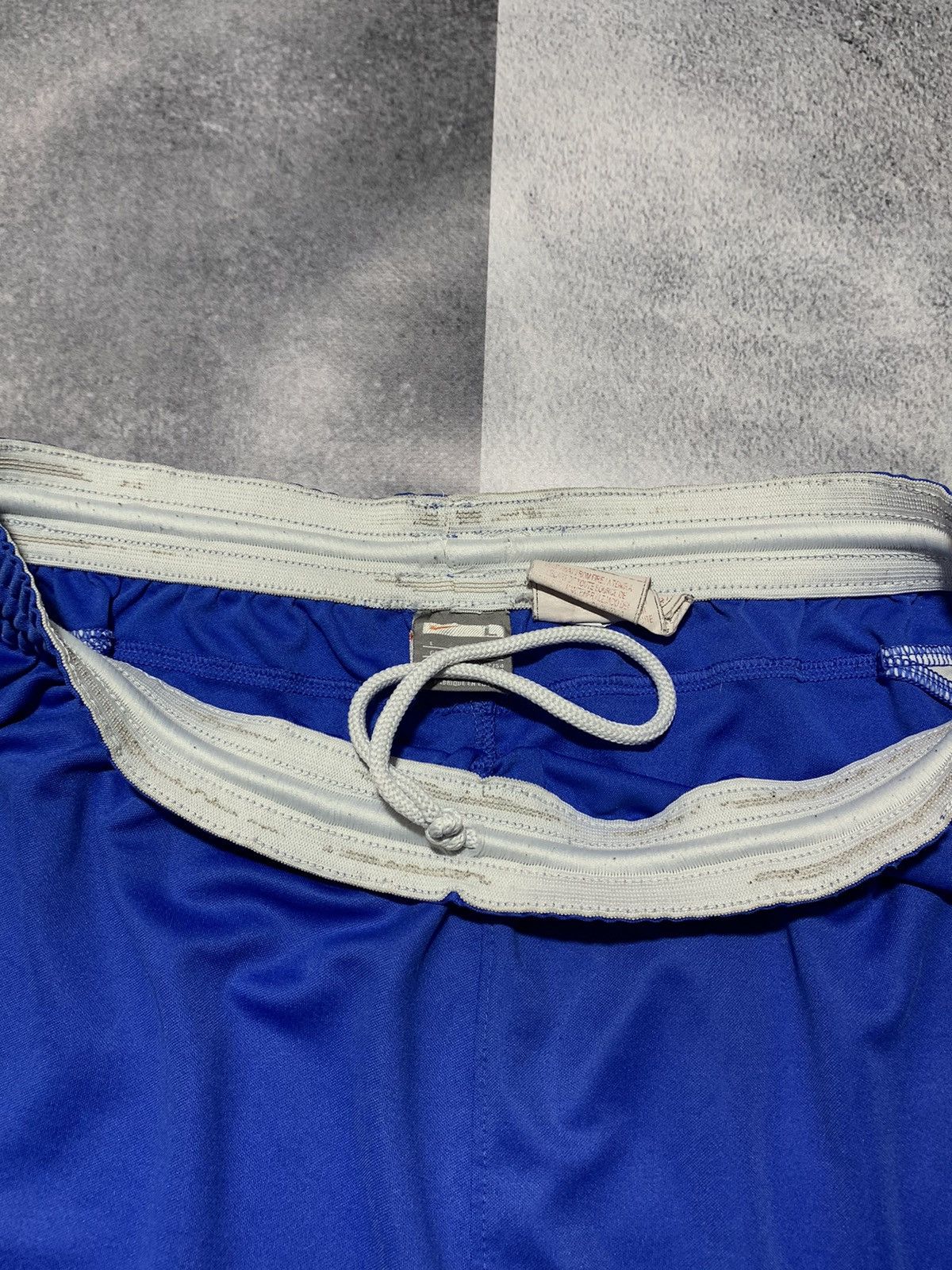 Nike Vintage Y2K Nike bottoms shorts swoosh streetwear size L Size US 34 / EU 50 - 3 Thumbnail