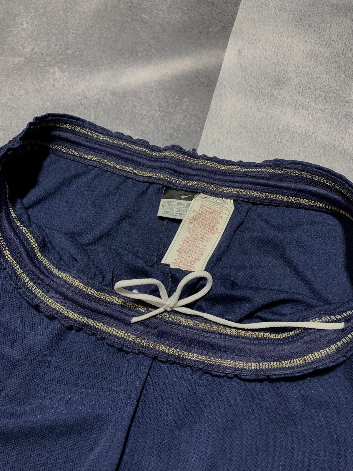 Nike × Vintage Vintage Nike shorts swoosh streetwear Y2K style size L Size US 34 / EU 50 - 3 Thumbnail