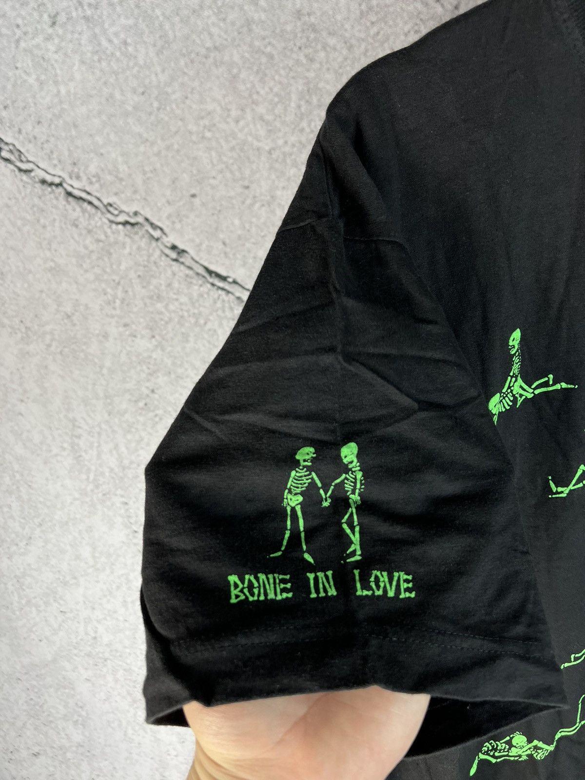 Vintage Vintage bone in love 69 skeleton tshirt Size US L / EU 52-54 / 3 - 3 Thumbnail