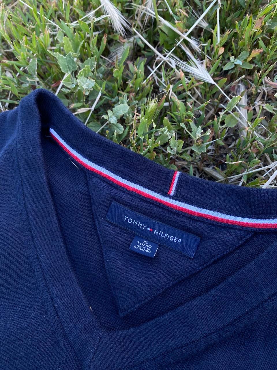 Tommy Hilfiger × Vintage Vintage 90s Tommy Hilfiger sweater old money style size XL Size US XL / EU 56 / 4 - 3 Thumbnail