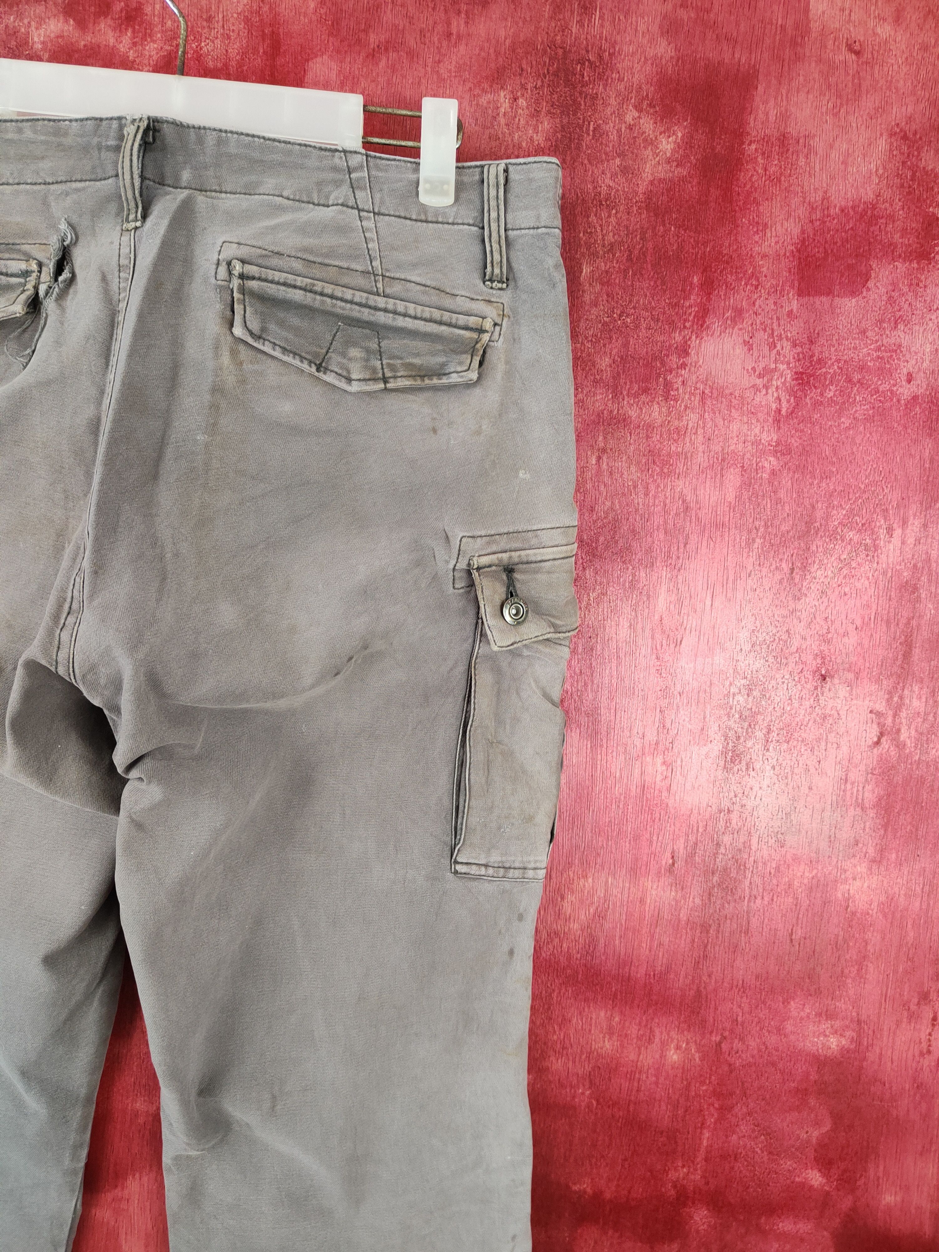 Faded Glory I'z Frontier Dark Gray Faded thrashed Cargo Pants #S589 Size US 35 - 13 Thumbnail