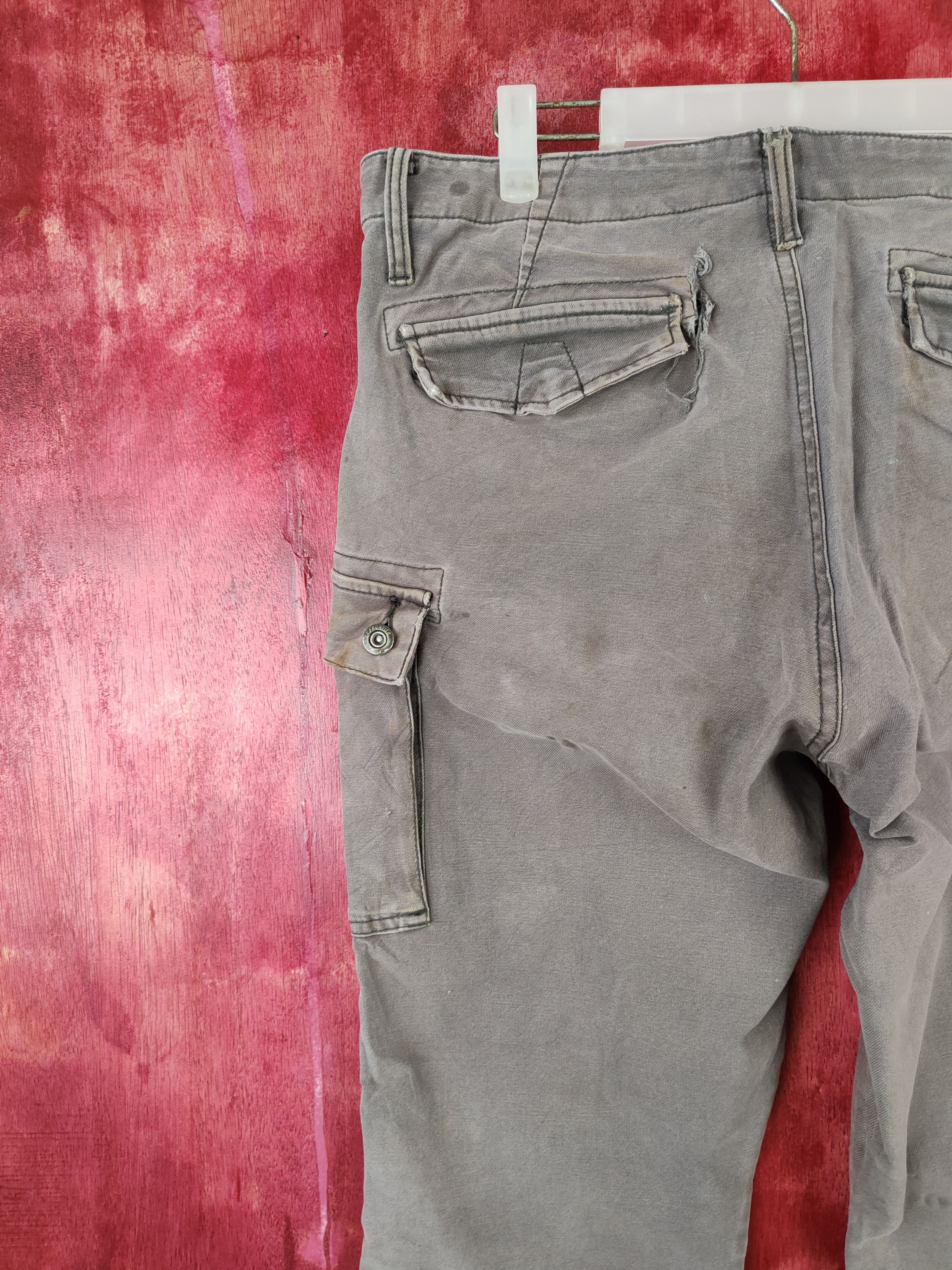 Faded Glory I'z Frontier Dark Gray Faded thrashed Cargo Pants #S589 Size US 35 - 11 Thumbnail