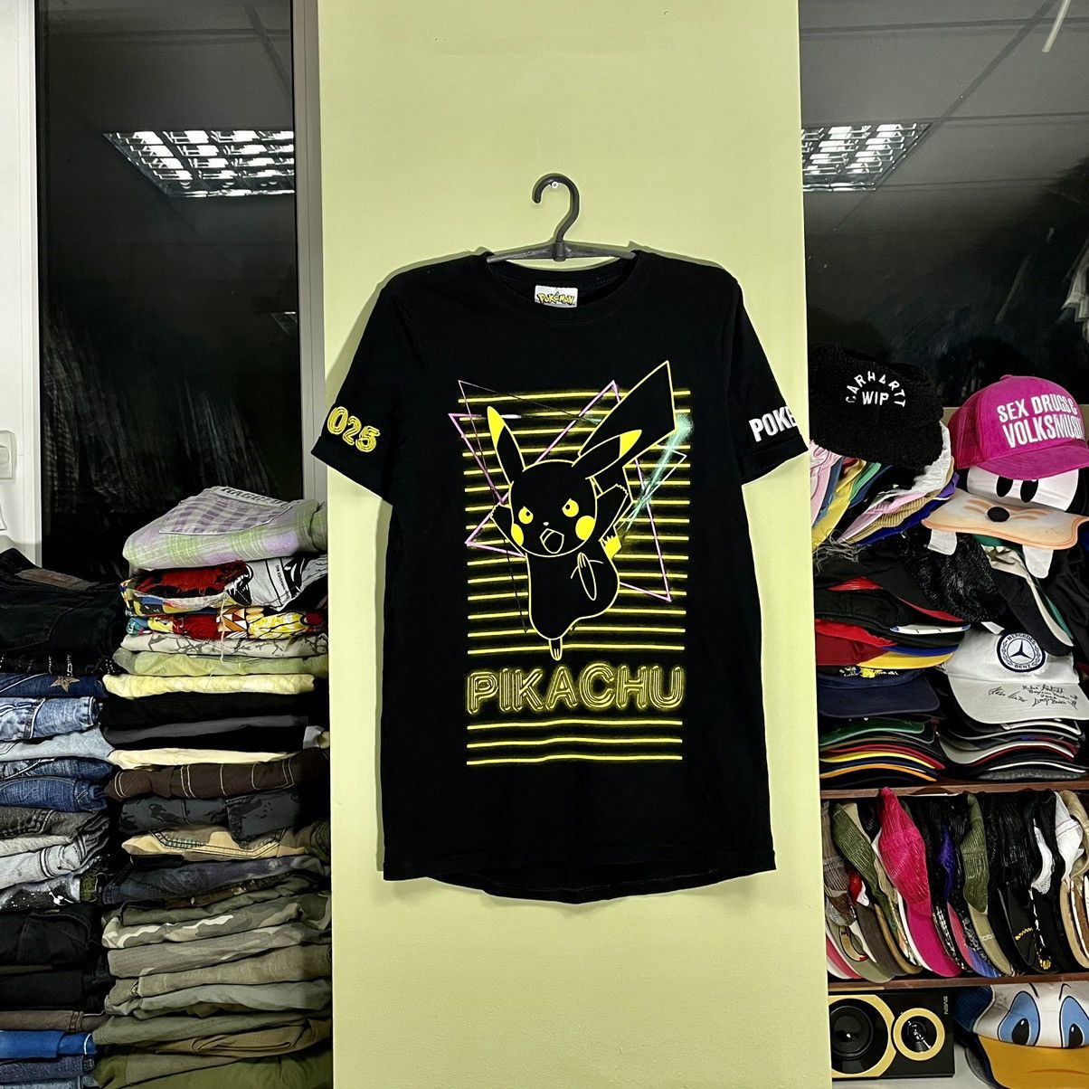 image of Cartoon Network x Pokemon Vintage Y2K Pokémon Art Tee Streetwear Hype Pikachu in Black (Size Medium