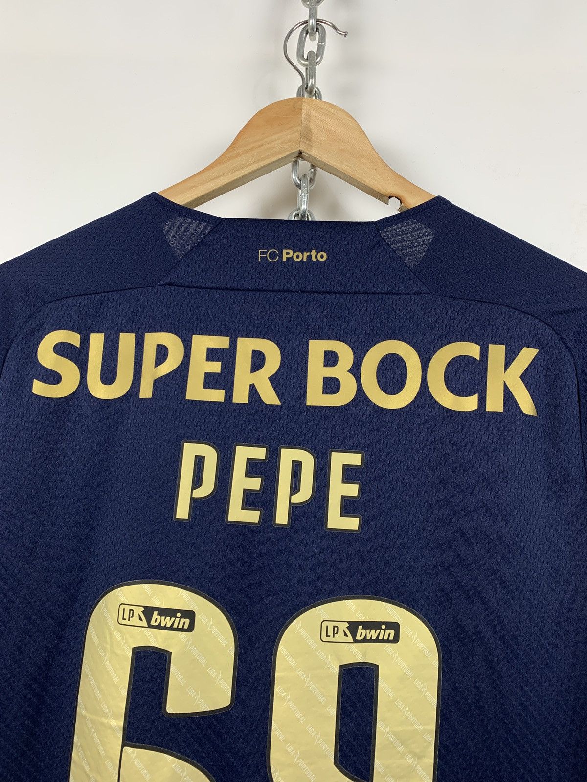 New Balance New Balance FC Porto 2021-22 Pepe #69 Away Soccer Jersey Size US L / EU 52-54 / 3 - 13 Thumbnail