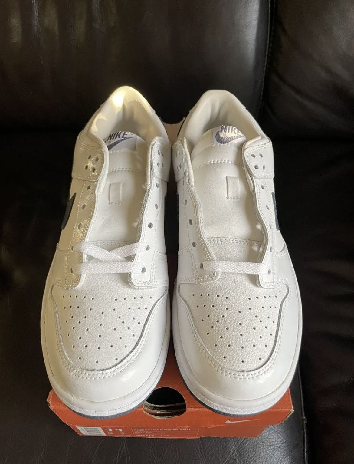 Nike 2002 Nike Dunk Low Pro Wmns White/Medium Denim Size 11/9.5 Size US 10 / EU 43 - 2 Thumbnail
