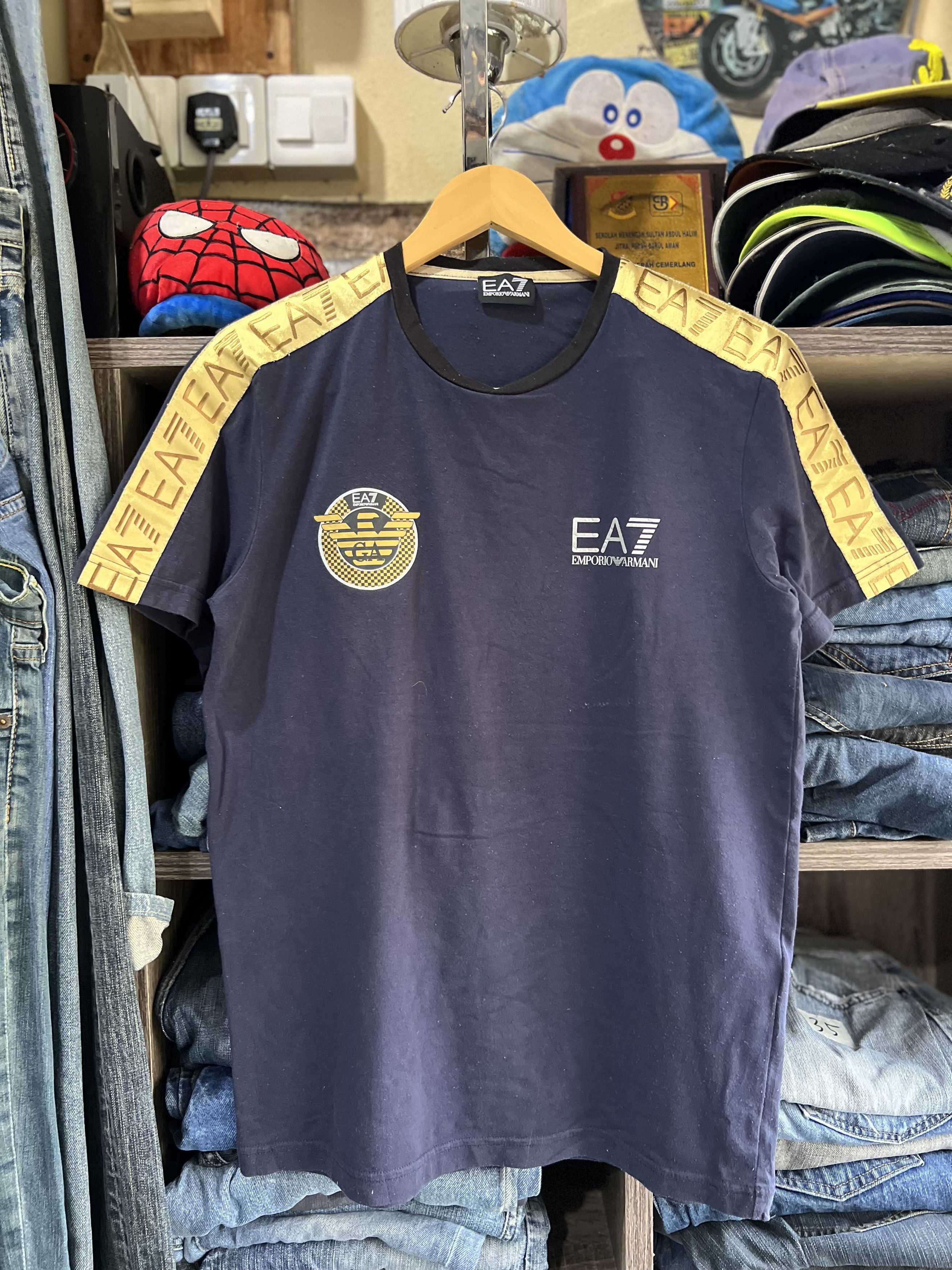 Emporio Armani 🔥Emporio Armani No 7 Gold Sidestripe Size US M / EU 48-50 / 2 - 11 Thumbnail