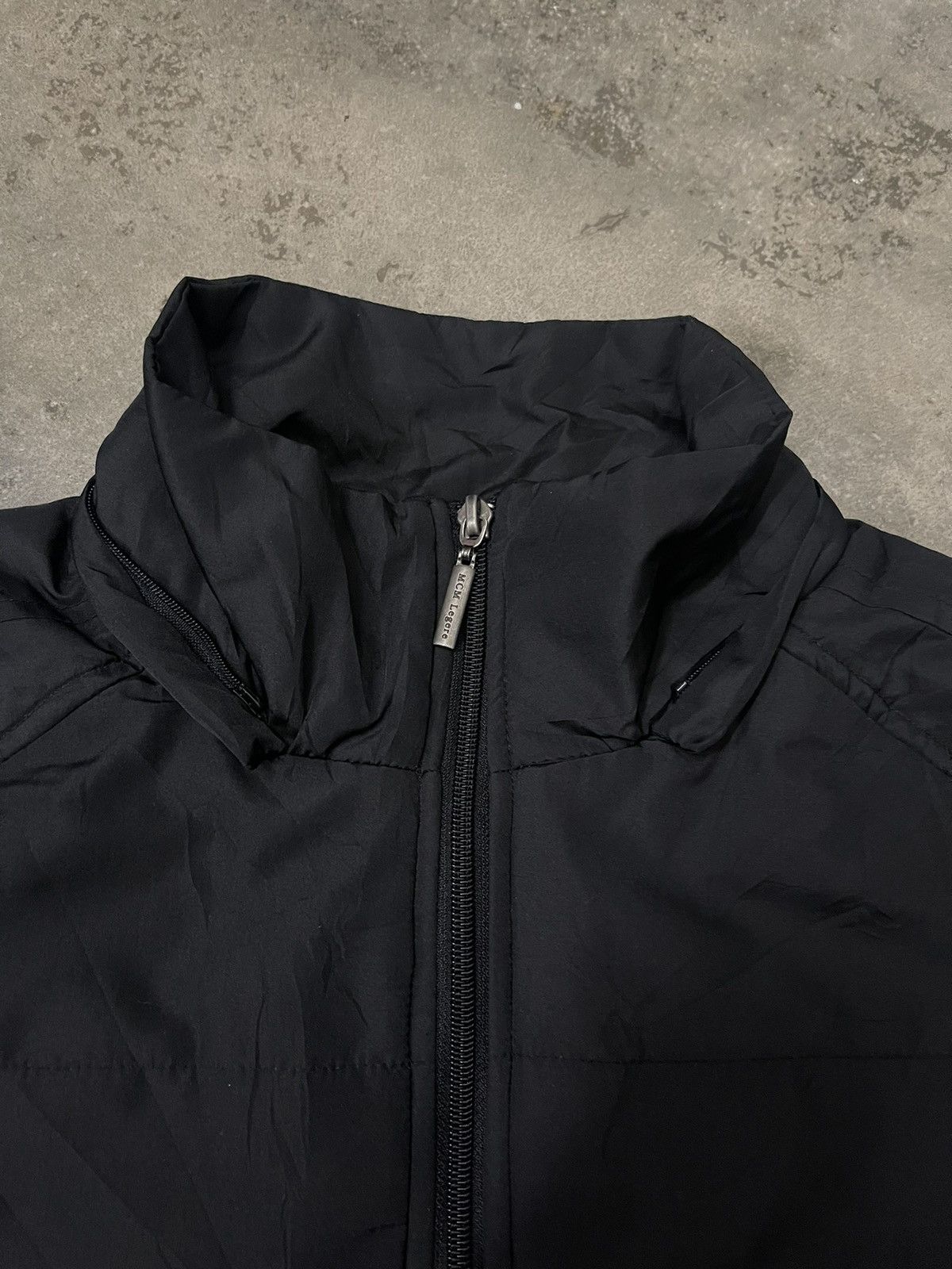 MCM MCM Legere Nylon Puffer Jacket – Lightweight & Stylish Size US M / EU 48-50 / 2 - 6 Thumbnail