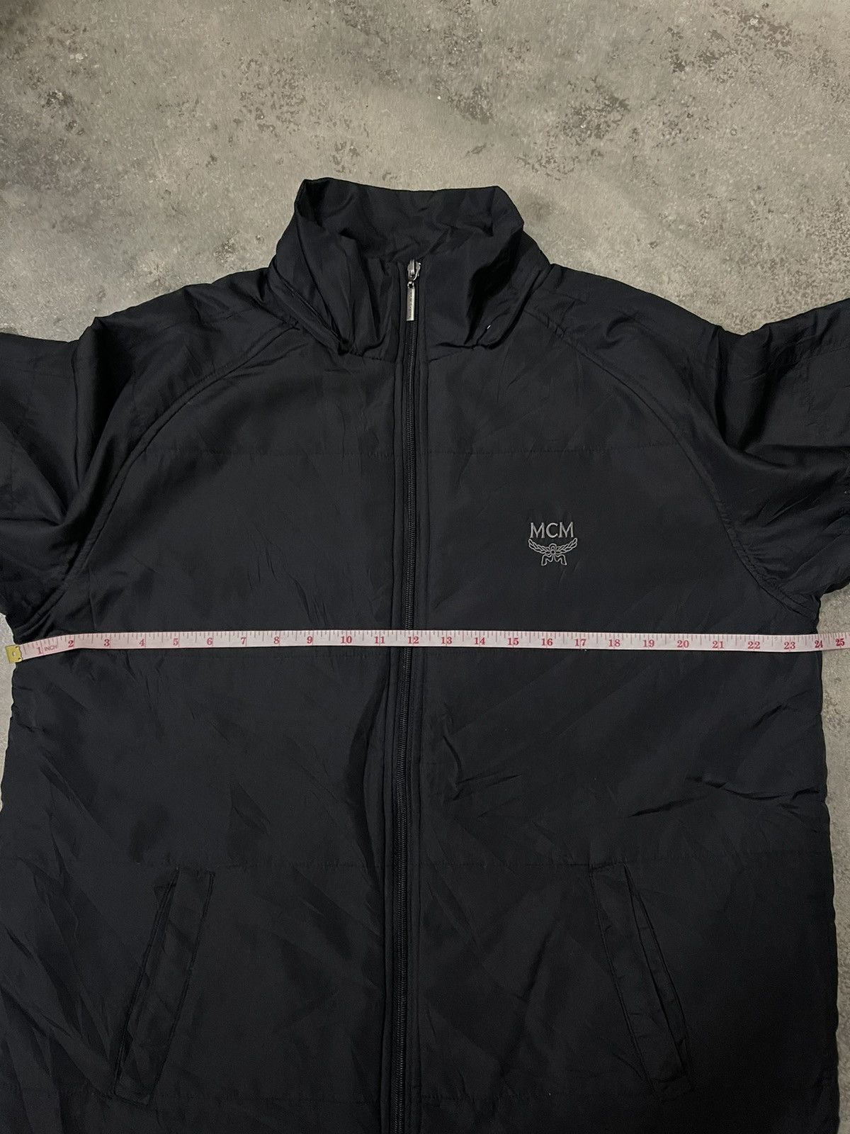 MCM MCM Legere Nylon Puffer Jacket – Lightweight & Stylish Size US M / EU 48-50 / 2 - 10 Thumbnail