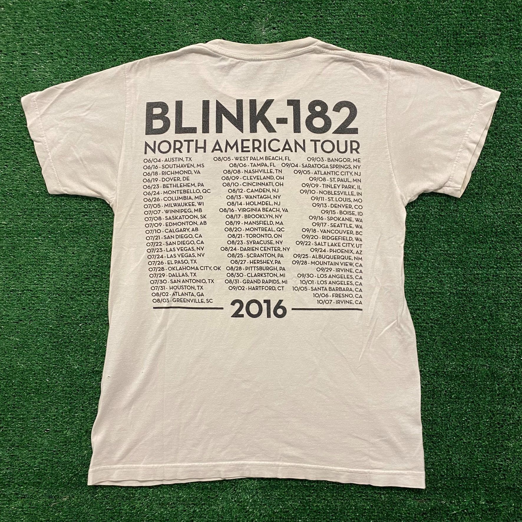 Band Tees Crazy Vintage Blink-182 Skull Goth Punk Band T-Shirt Size US S / EU 44-46 / 1 - 3 Thumbnail