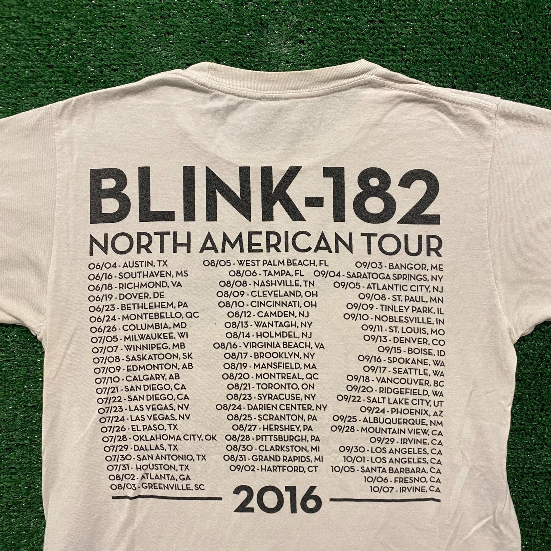 Band Tees Crazy Vintage Blink-182 Skull Goth Punk Band T-Shirt Size US S / EU 44-46 / 1 - 4 Thumbnail