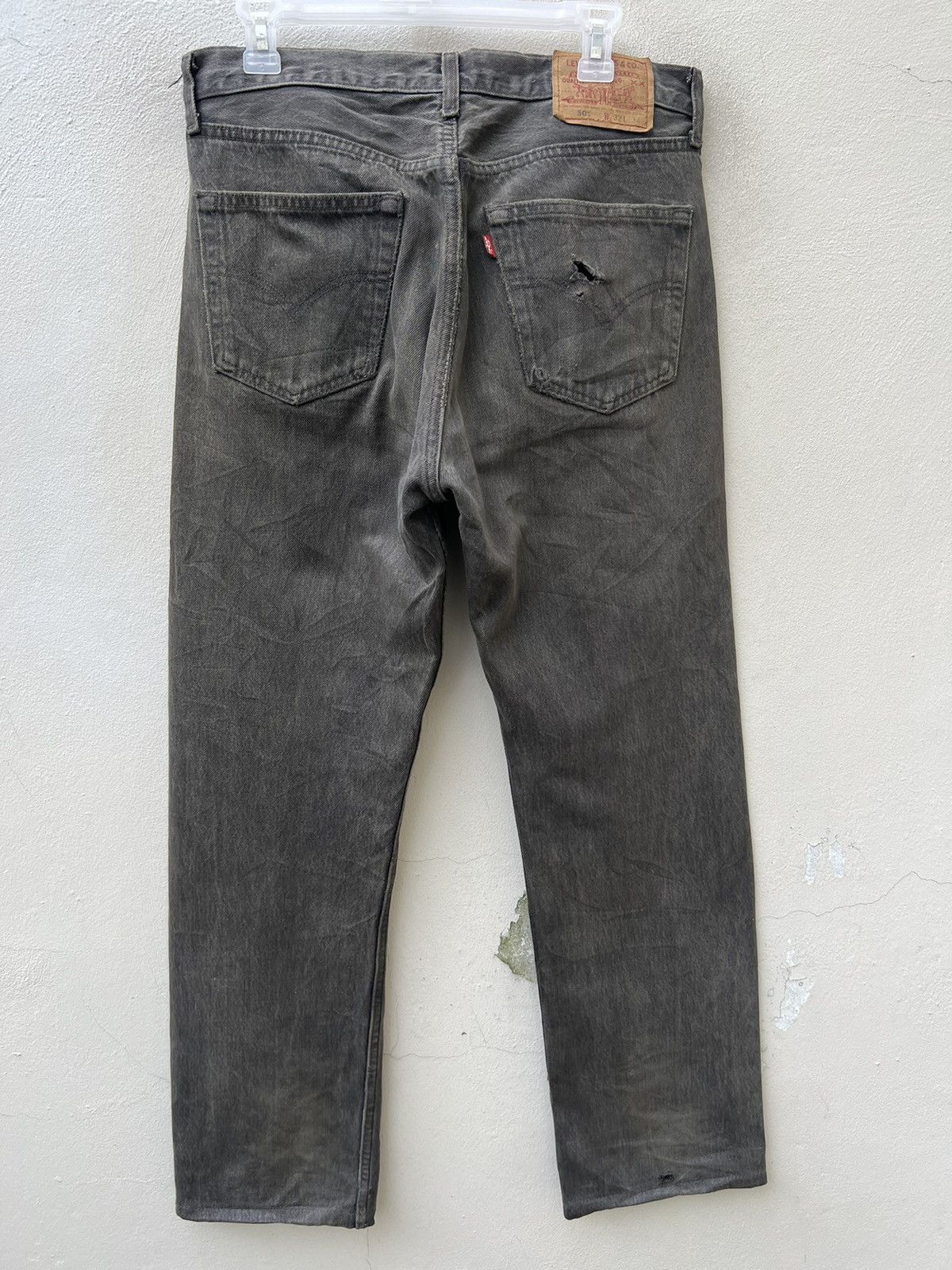Levi's Vintage 1995 Levi’s 501 Jeans Fade Black Denim Trashed Jeans Size US 32 / EU 48 - 15 Thumbnail