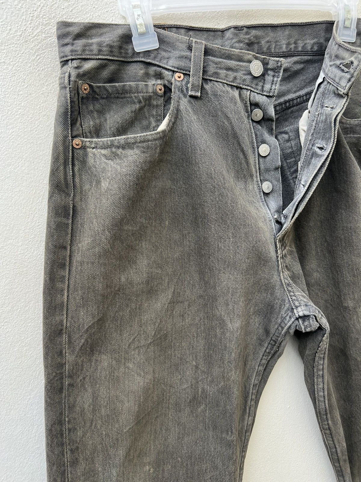 Levi's Vintage 1995 Levi’s 501 Jeans Fade Black Denim Trashed Jeans Size US 32 / EU 48 - 8 Thumbnail