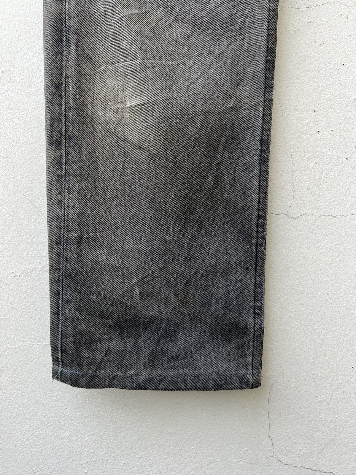 Levi's Vintage 1995 Levi’s 501 Jeans Fade Black Denim Trashed Jeans Size US 32 / EU 48 - 10 Thumbnail