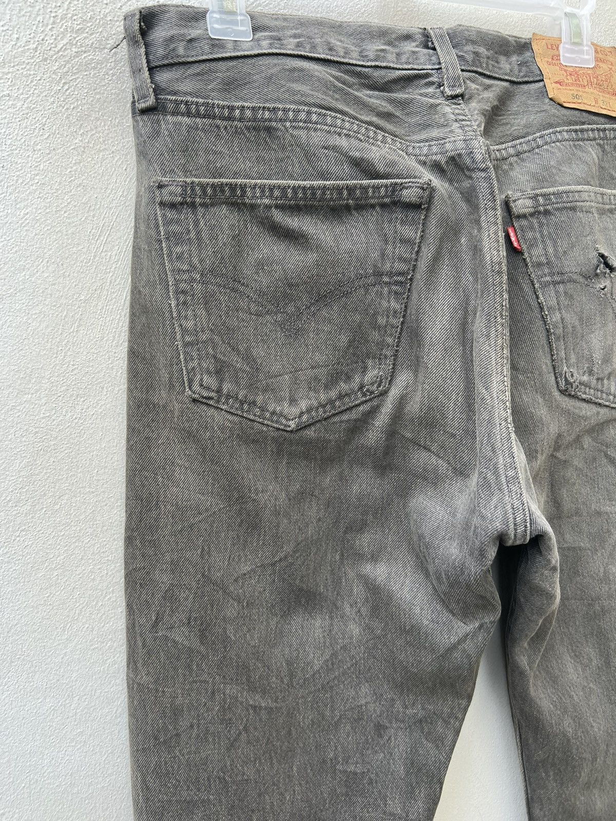 Levi's Vintage 1995 Levi’s 501 Jeans Fade Black Denim Trashed Jeans Size US 32 / EU 48 - 16 Thumbnail