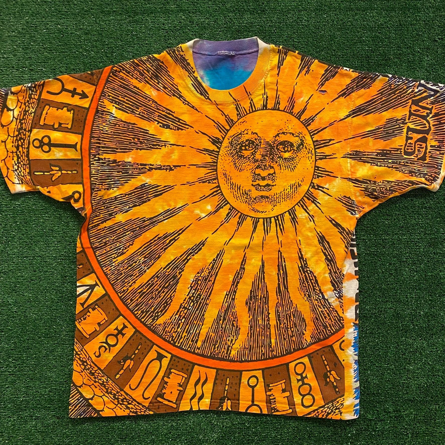 Liquid Blue Crazy Vintage 90s Baggy Liquid Blue Zodiac Sun AOP T-Shirt Size US L / EU 52-54 / 3 - 1 Thumbnail