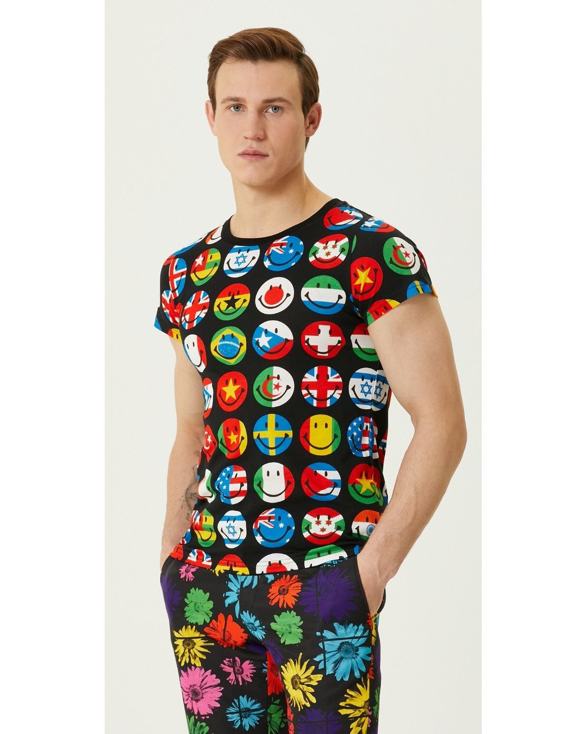 Moschino MOSCHINO Couture black smiley faces t-shirt XS / 46 EU Size US XS / EU 42 / 0 - 1 Thumbnail