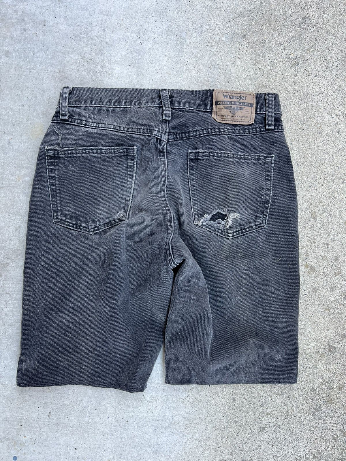 Vintage × Wrangler Vintage faded wrangler jorts Size US 31 - 1 Thumbnail