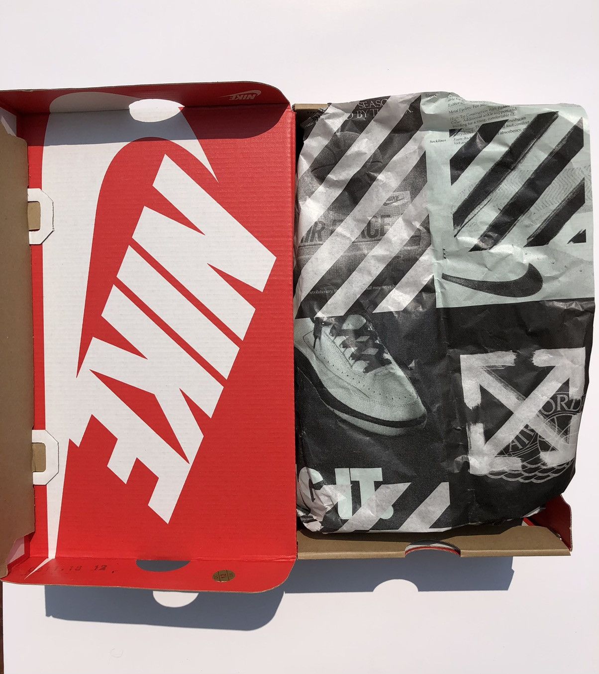 Nike × Off-White Nike x Off-White "The 10" Air Force 1 Low Volt/Black Size US 5 / EU 37 - 14 Thumbnail