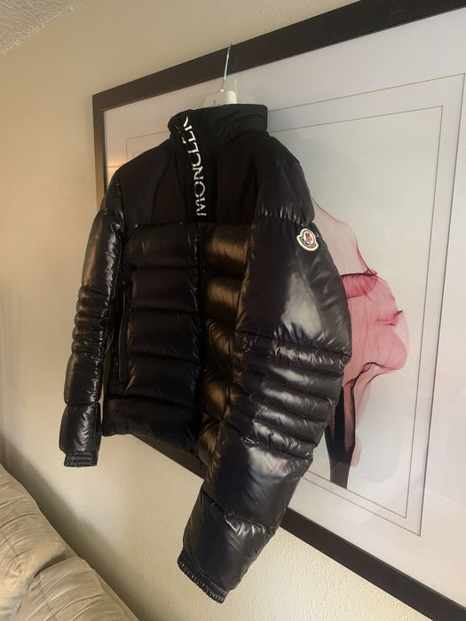 Moncler bruel best sale puffer jacket