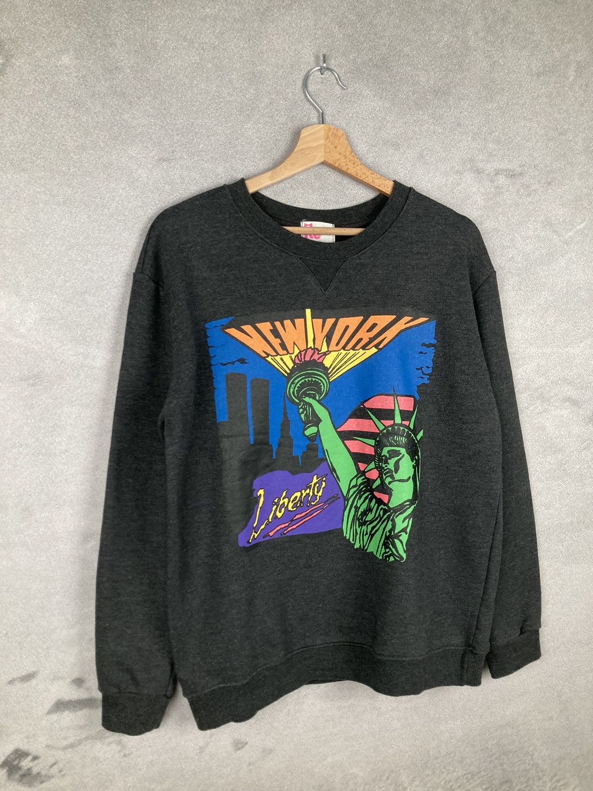 Vintage Vintage New York Statue of Liberty Sweatshirt Rare Graphic Size US M / EU 48-50 / 2 - 4 Thumbnail