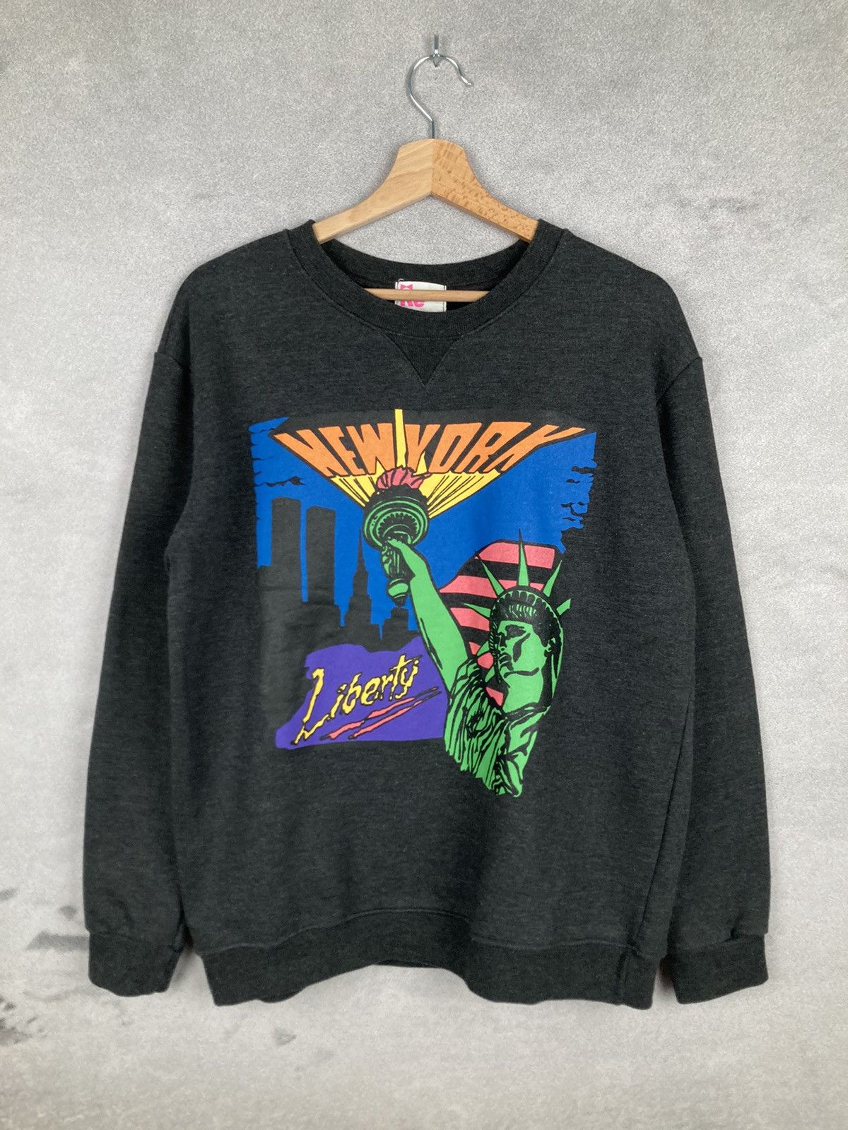 Vintage Vintage New York Statue of Liberty Sweatshirt Rare Graphic Size US M / EU 48-50 / 2 - 1 Thumbnail
