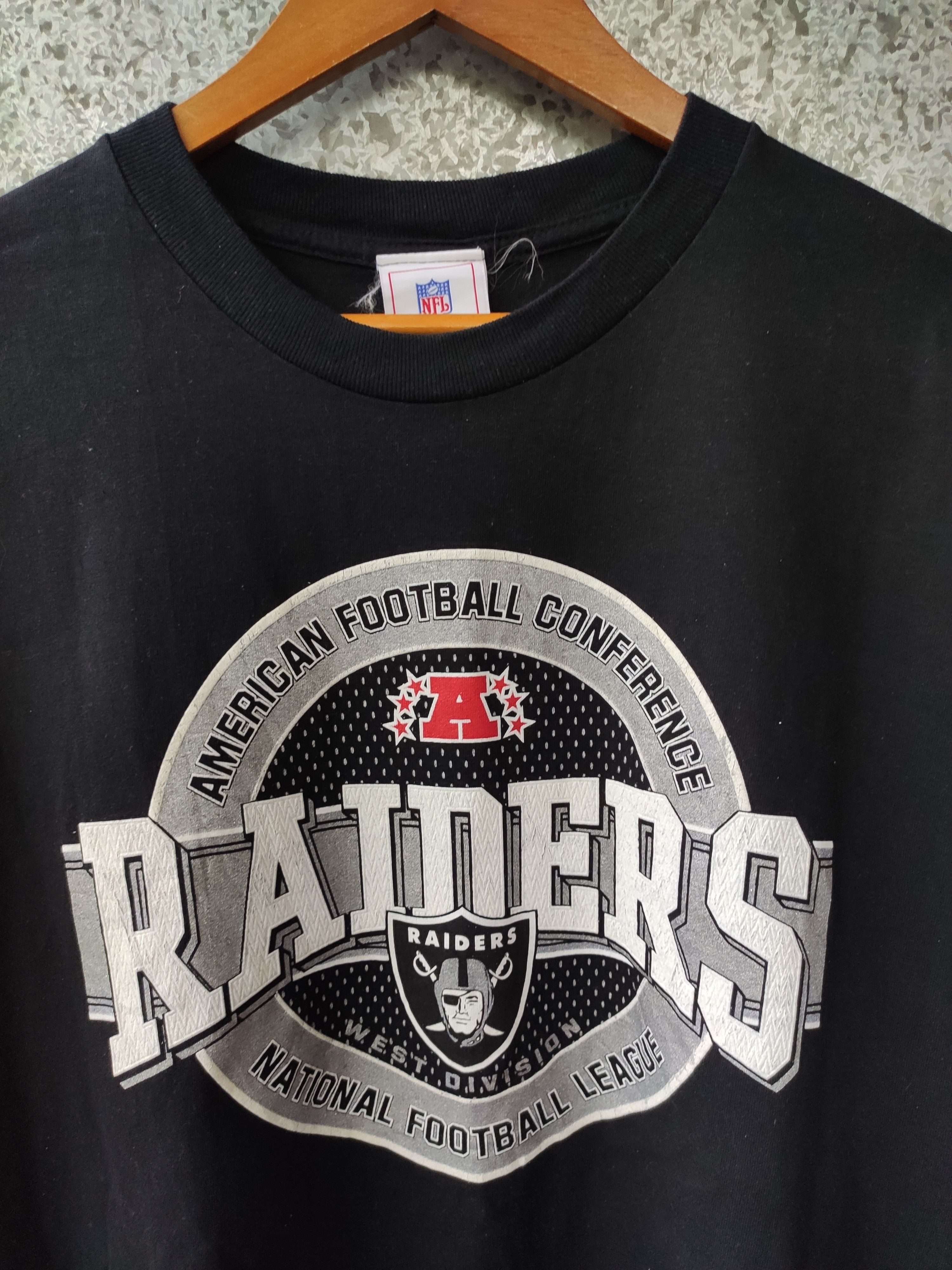 NFL Vintage 90s Vintage NFL Raiders big logo t shirt Size US XL / EU 56 / 4 - 4 Thumbnail