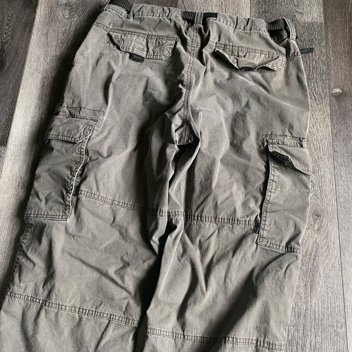 Vintage Vintage 2000s BC Clothing Pocket Belt Washed Cargo Pants x30 Size US 33 - 3 Thumbnail