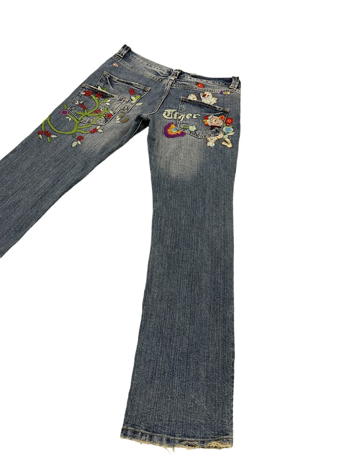 Japanese Brand Embroydery Jeans As Know As De Base Low Rise Denim 2🟦3 Size US 31 - 4 Thumbnail