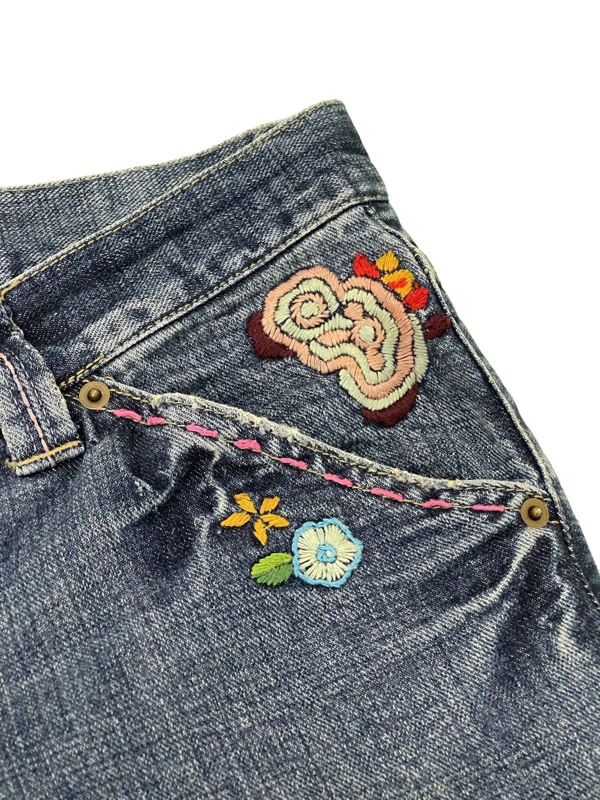 Japanese Brand Embroydery Jeans As Know As De Base Low Rise Denim 2🟦3 Size US 31 - 19 Thumbnail