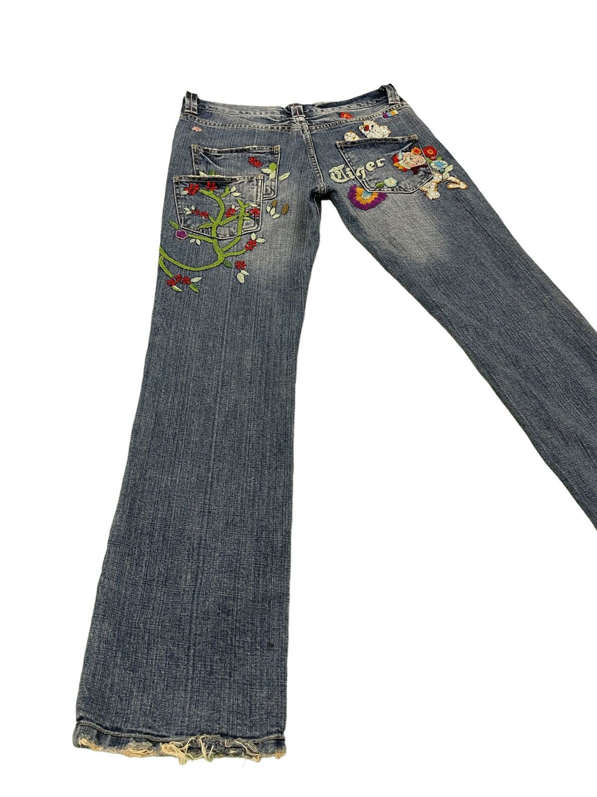 Japanese Brand Embroydery Jeans As Know As De Base Low Rise Denim 2🟦3 Size US 31 - 1 Thumbnail