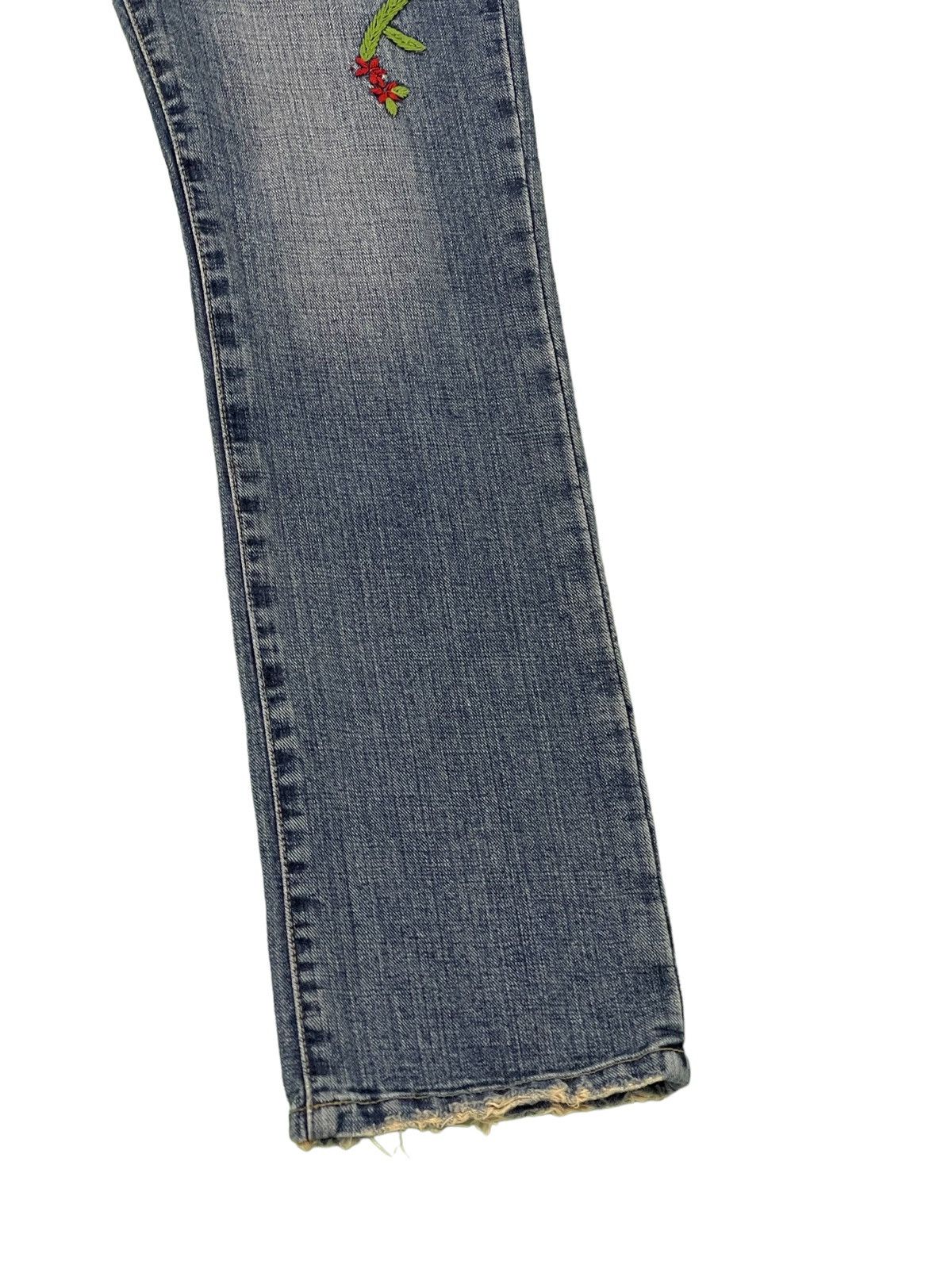 Japanese Brand Embroydery Jeans As Know As De Base Low Rise Denim 2🟦3 Size US 31 - 13 Thumbnail