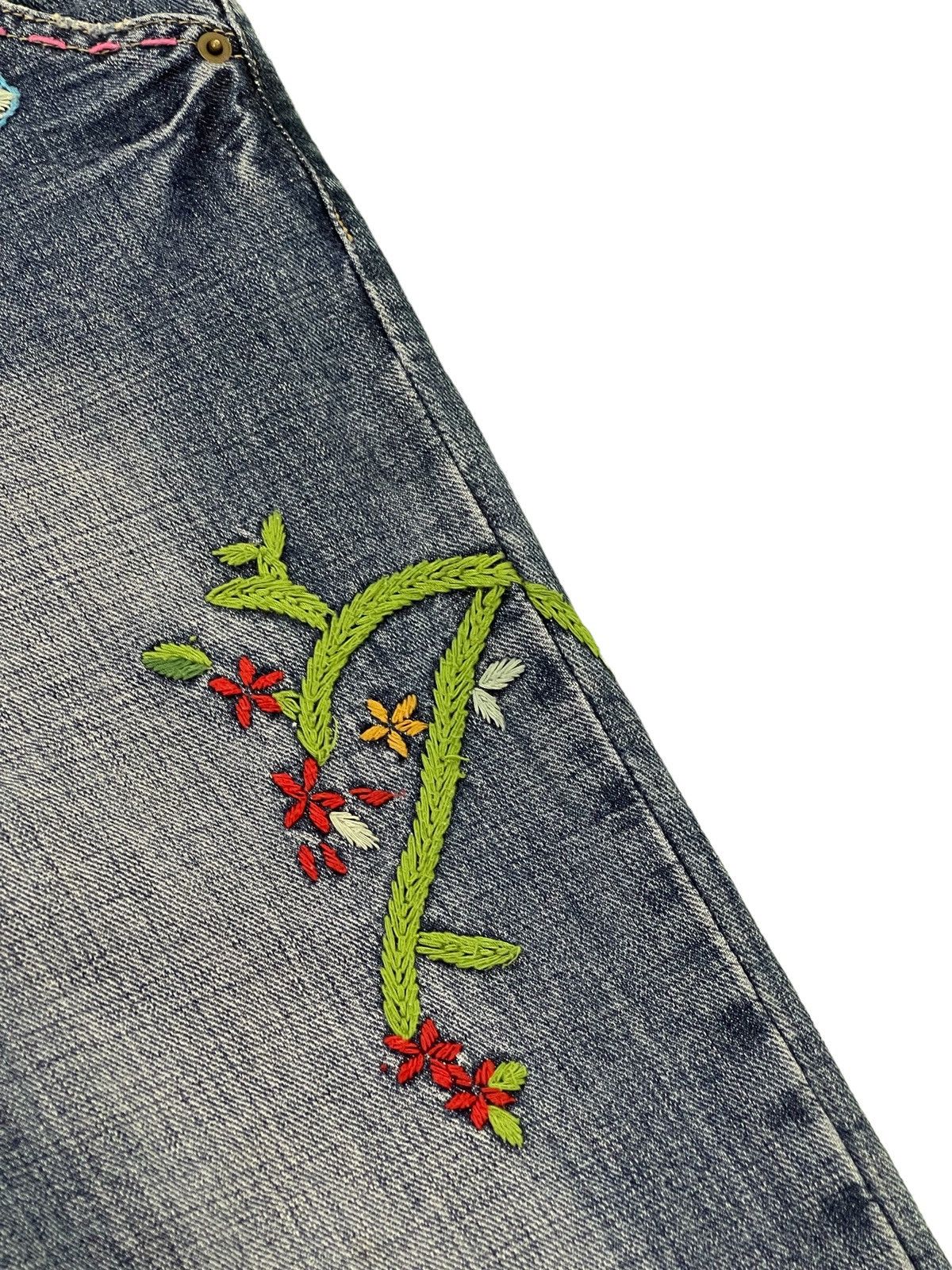Japanese Brand Embroydery Jeans As Know As De Base Low Rise Denim 2🟦3 Size US 31 - 18 Thumbnail