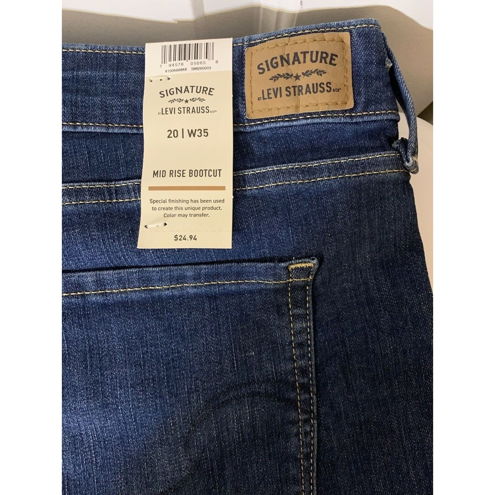 Levi's New LEVI STRAUSS SIGNATURE WOMEN 20/35W MID-RISE BOOTCUT STR Size 42" / US 20 - 3 Thumbnail