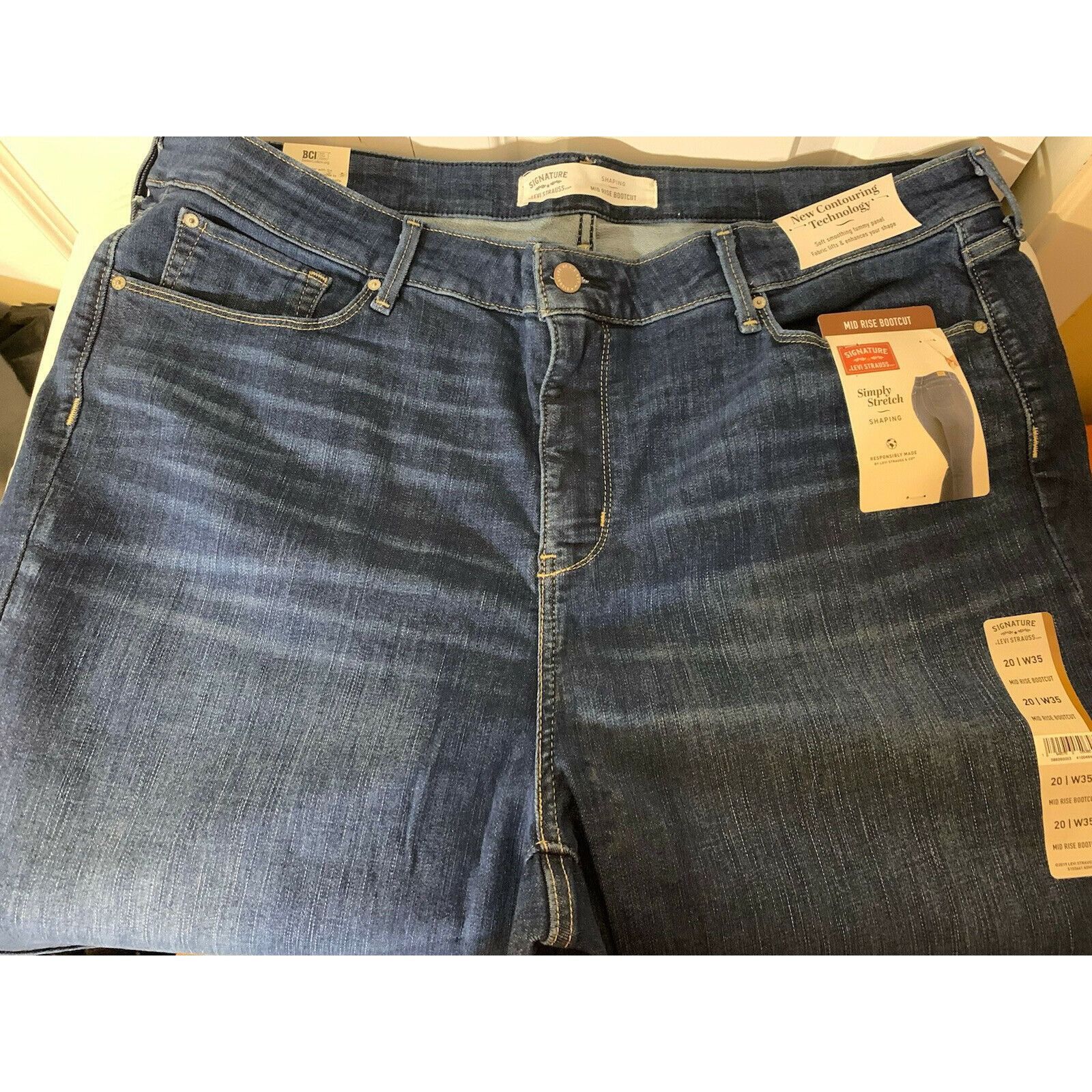 Levi's New LEVI STRAUSS SIGNATURE WOMEN 20/35W MID-RISE BOOTCUT STR Size 42" / US 20 - 8 Thumbnail
