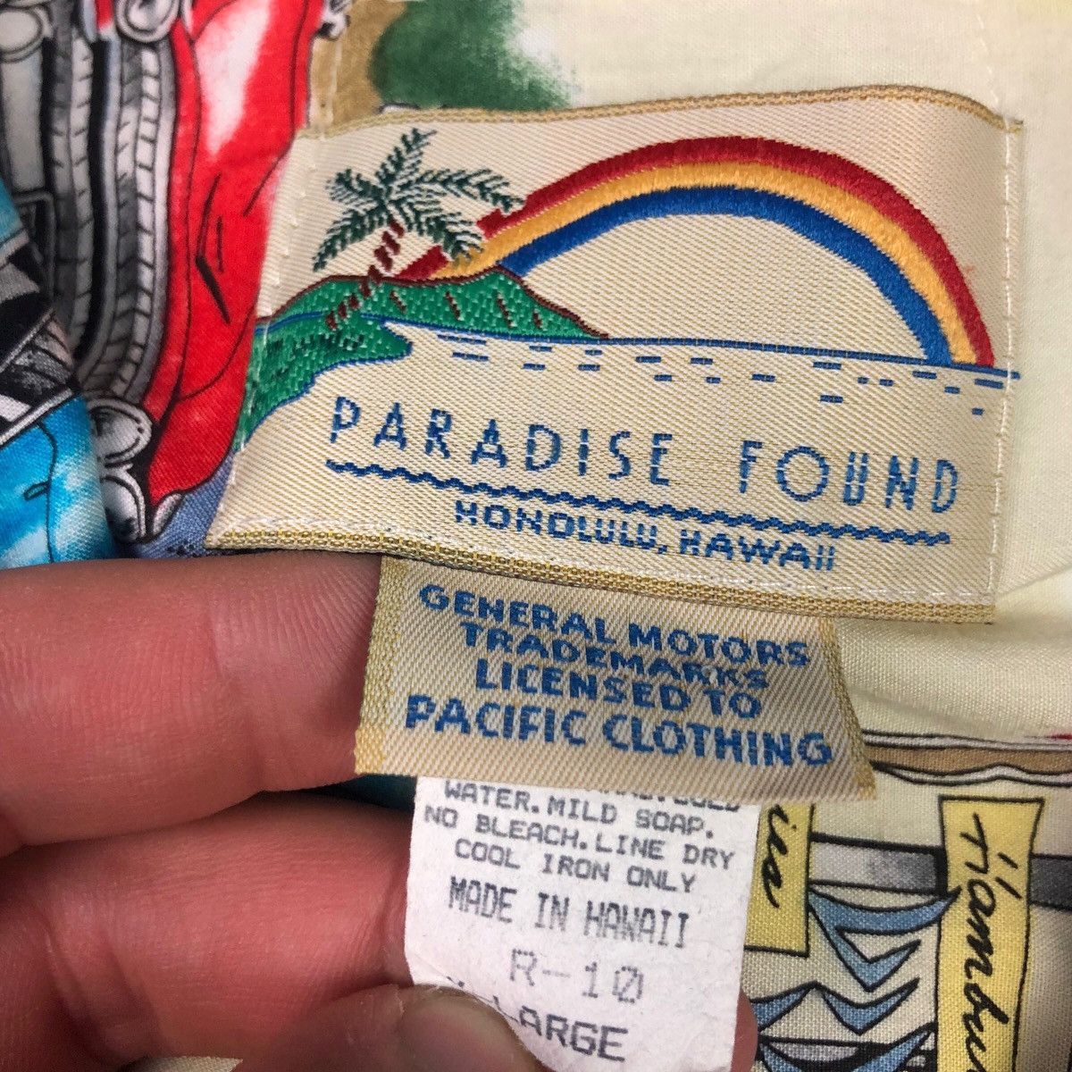 Vintage Vintage 90s Paradise Found General Motors Hawaiian Shirt XL Size US XL / EU 56 / 4 - 4 Thumbnail
