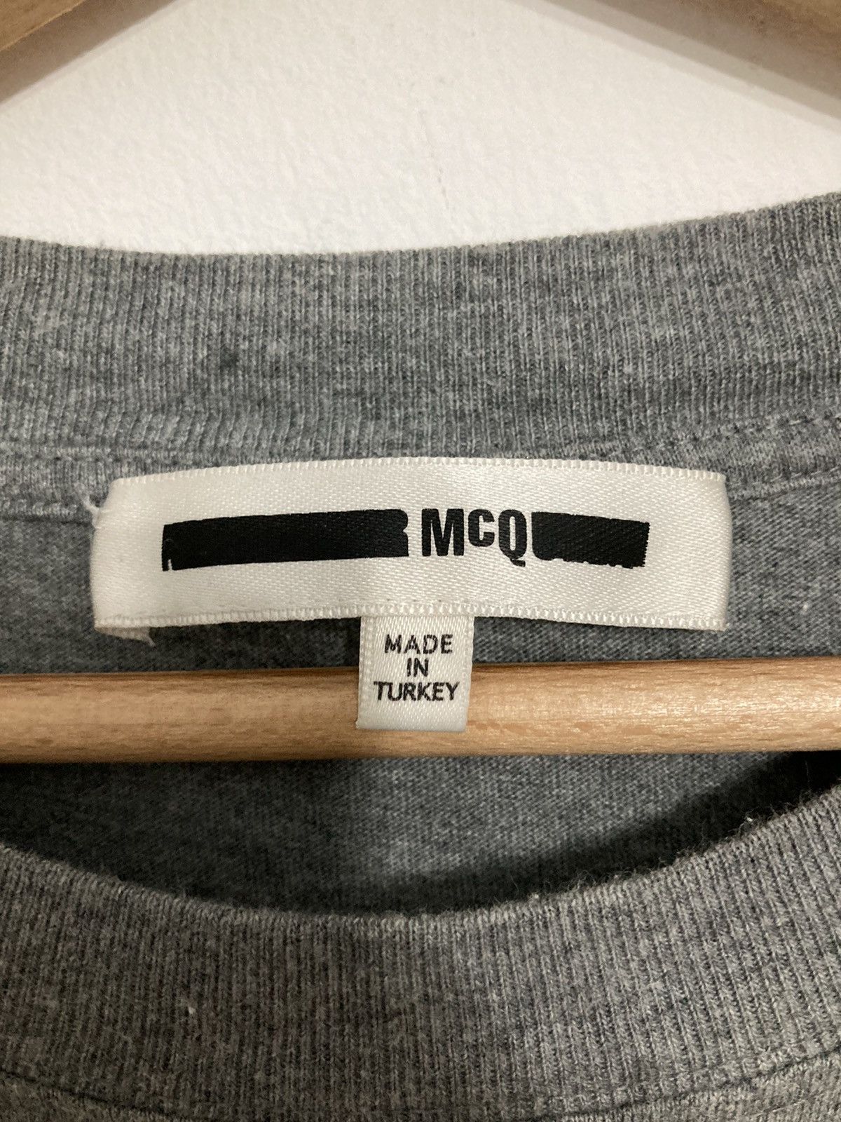 Alexander McQueen Alexander McQueen Tee Embroidered Logo Monogram Spellout Size US XL / EU 56 / 4 - 6 Thumbnail