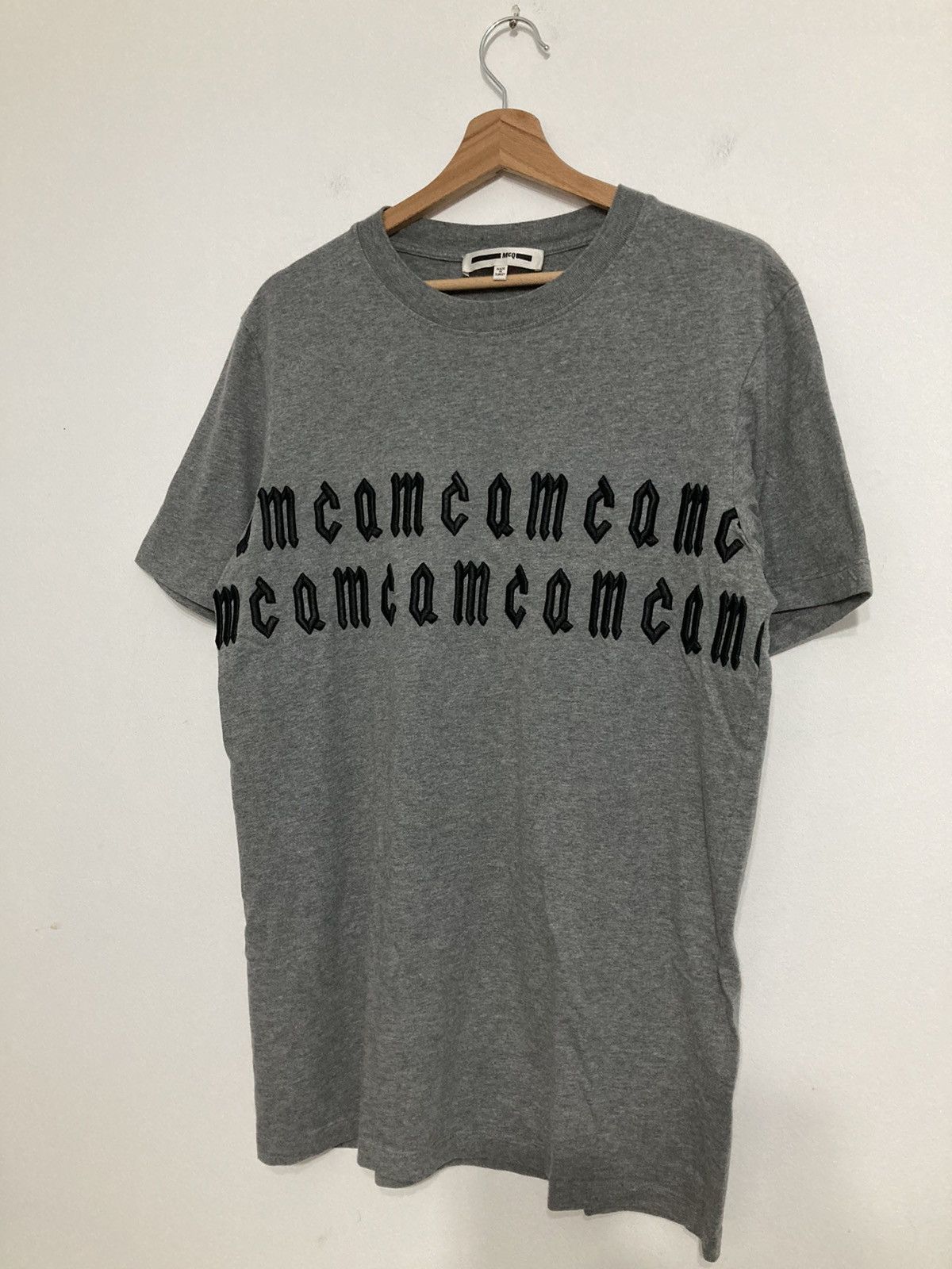 Alexander McQueen Alexander McQueen Tee Embroidered Logo Monogram Spellout Size US XL / EU 56 / 4 - 3 Thumbnail