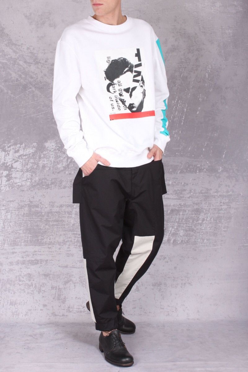 Julius FW19 Archon 🇯🇵 "Two Faces" Runway Pullover Sweater Size US L / EU 52-54 / 3 - 1 Thumbnail