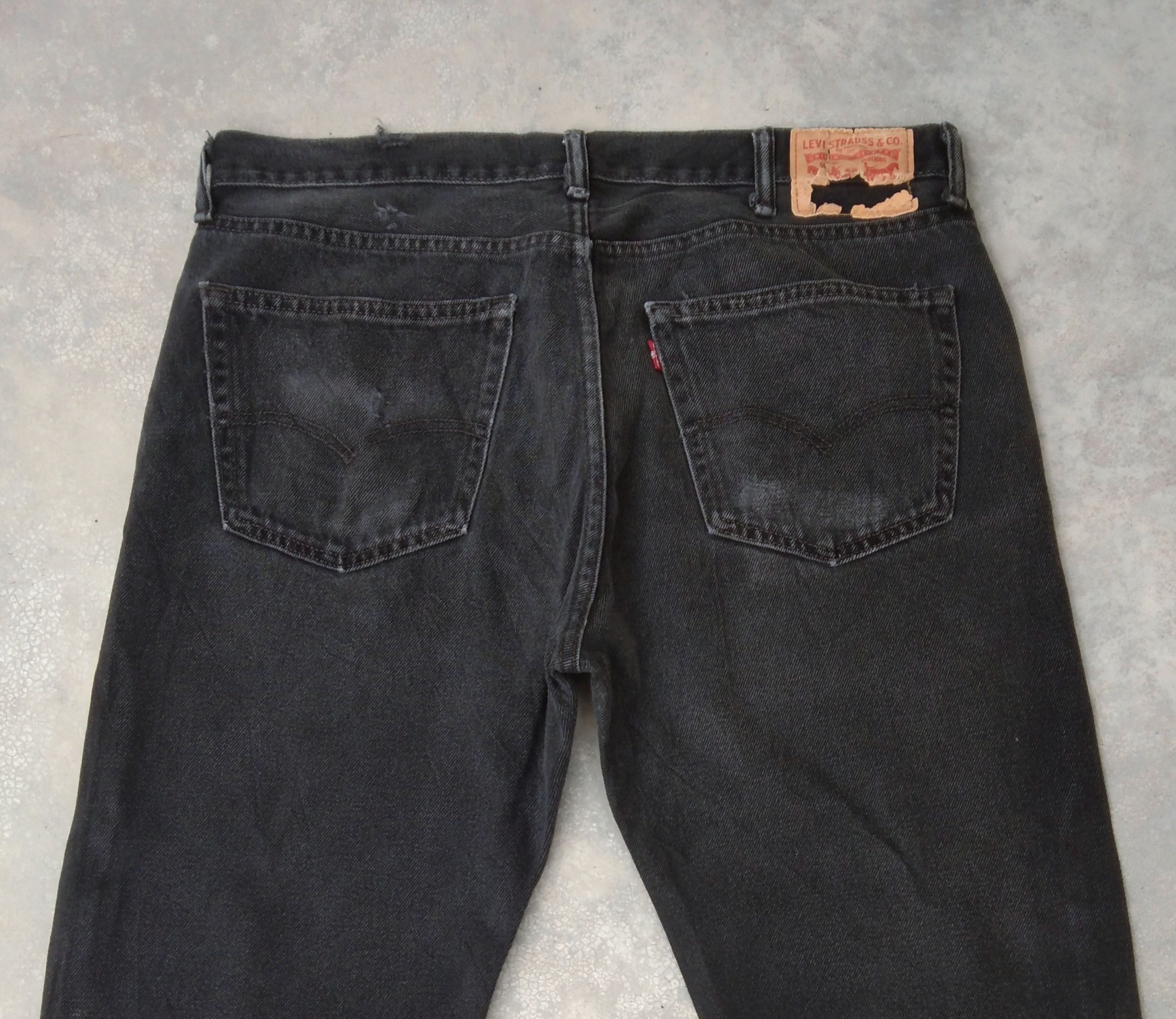 Levi's Vintage Levi's Jeans 505 Faded Black Distressed Denim 38x29 Size US 38 / EU 54 - 5 Thumbnail