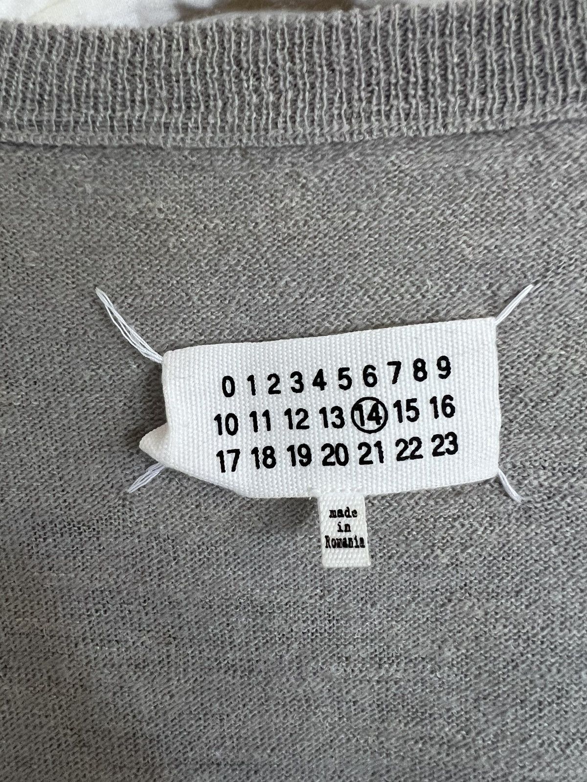 Maison Margiela FW13 Leather elbow-patch v-neck sweater/jumper, L, worn x 6 Size US L / EU 52-54 / 3 - 18 Thumbnail