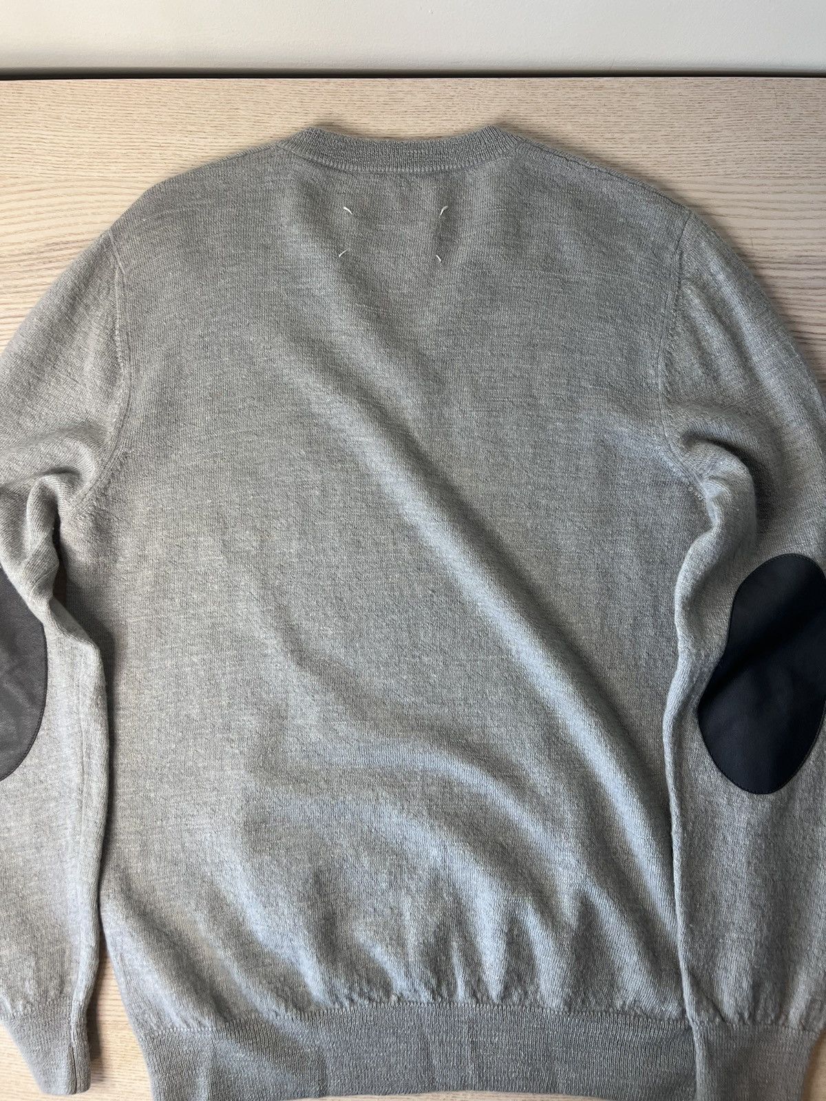 Maison Margiela FW13 Leather elbow-patch v-neck sweater/jumper, L, worn x 6 Size US L / EU 52-54 / 3 - 2 Thumbnail