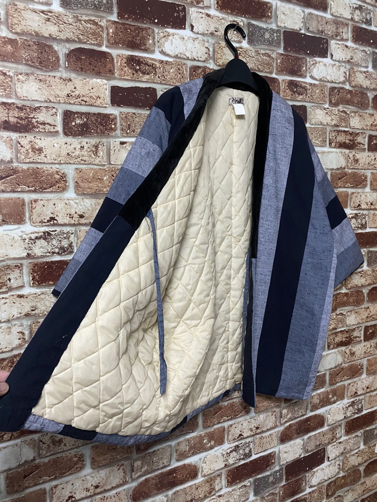 Japanese Brand Quited Lining Cotton Kimono Japanesse fashion Nice Design Size US L / EU 52-54 / 3 - 5 Thumbnail