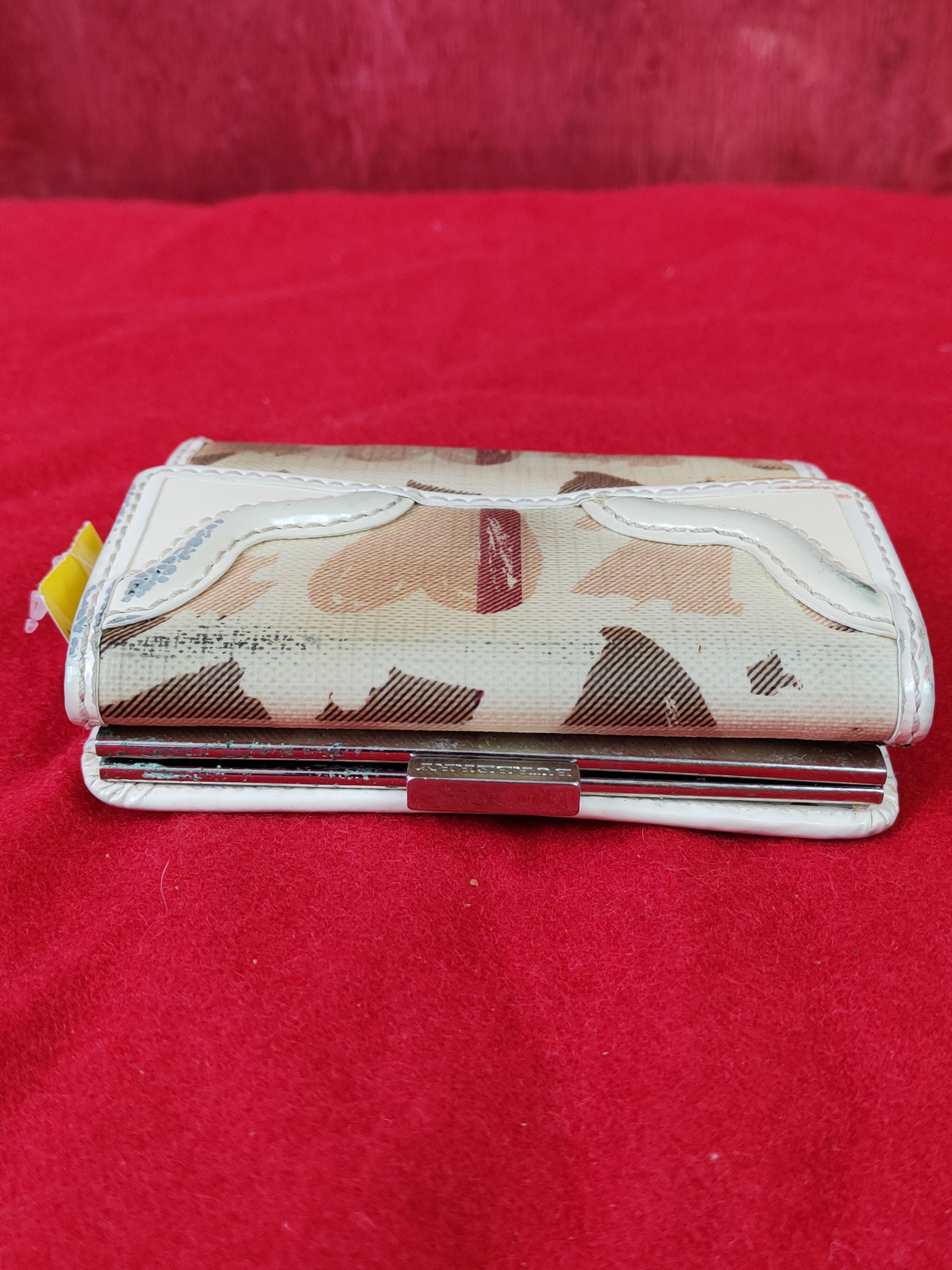 Burberry Burberry Purse wallet #SB010 Size ONE SIZE - 1 Thumbnail