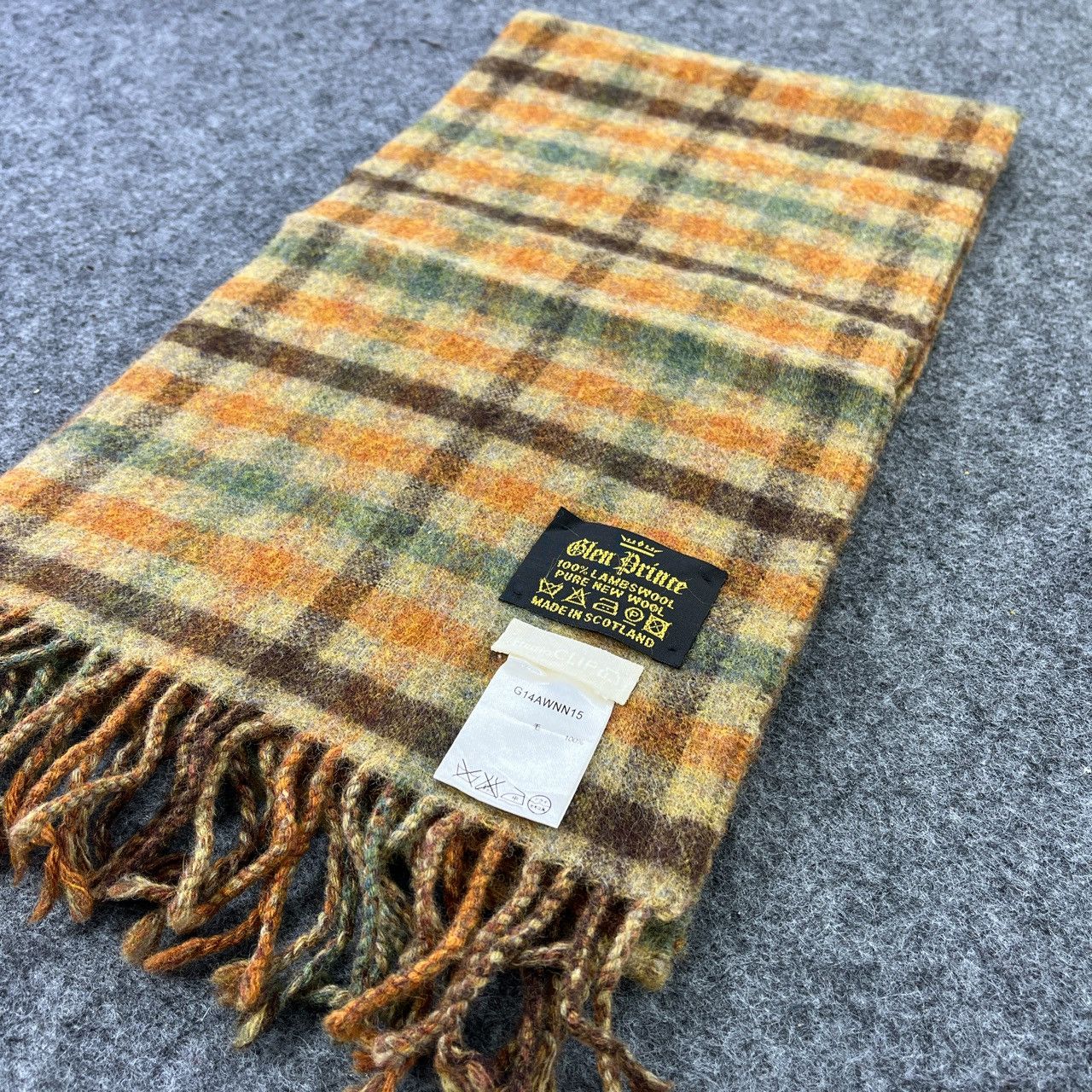 Vintage GLEN PRINCE TARTAN SCARVES / MUFFLER / NECKWEAR T084 Size ONE SIZE - 5 Thumbnail