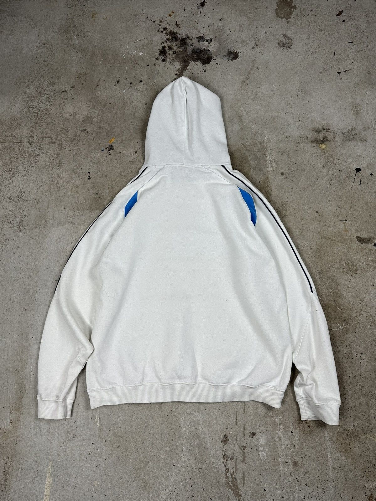 Nike Vintage y2k Nike White Center Swoosh Hoodie Sweatshirt Size US L / EU 52-54 / 3 - 2 Thumbnail